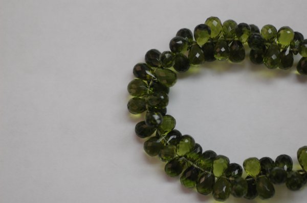 Hydro Olive Quartz Drops Faceted
