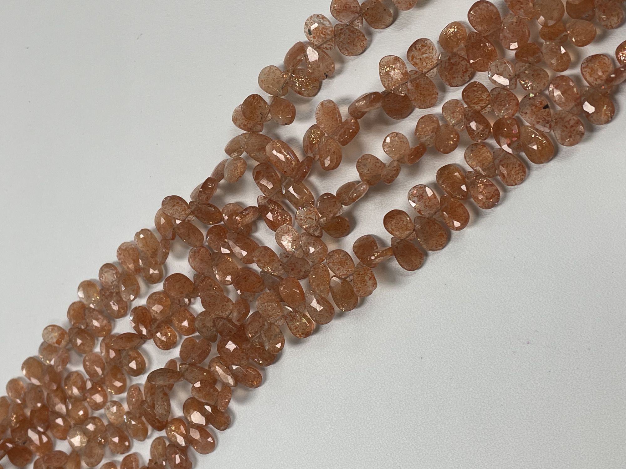 Suntone Pear Faceted