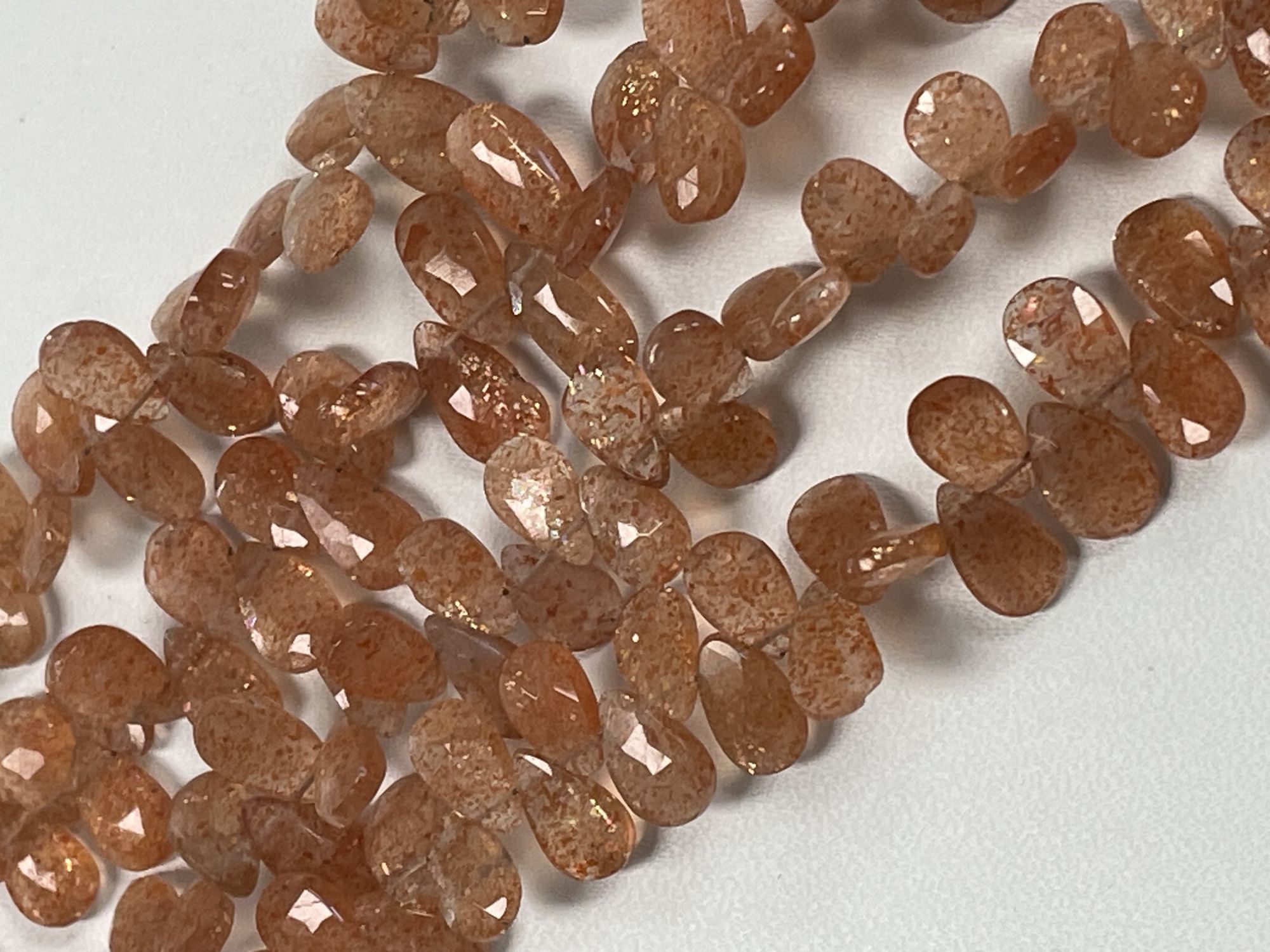 Suntone Pear Faceted