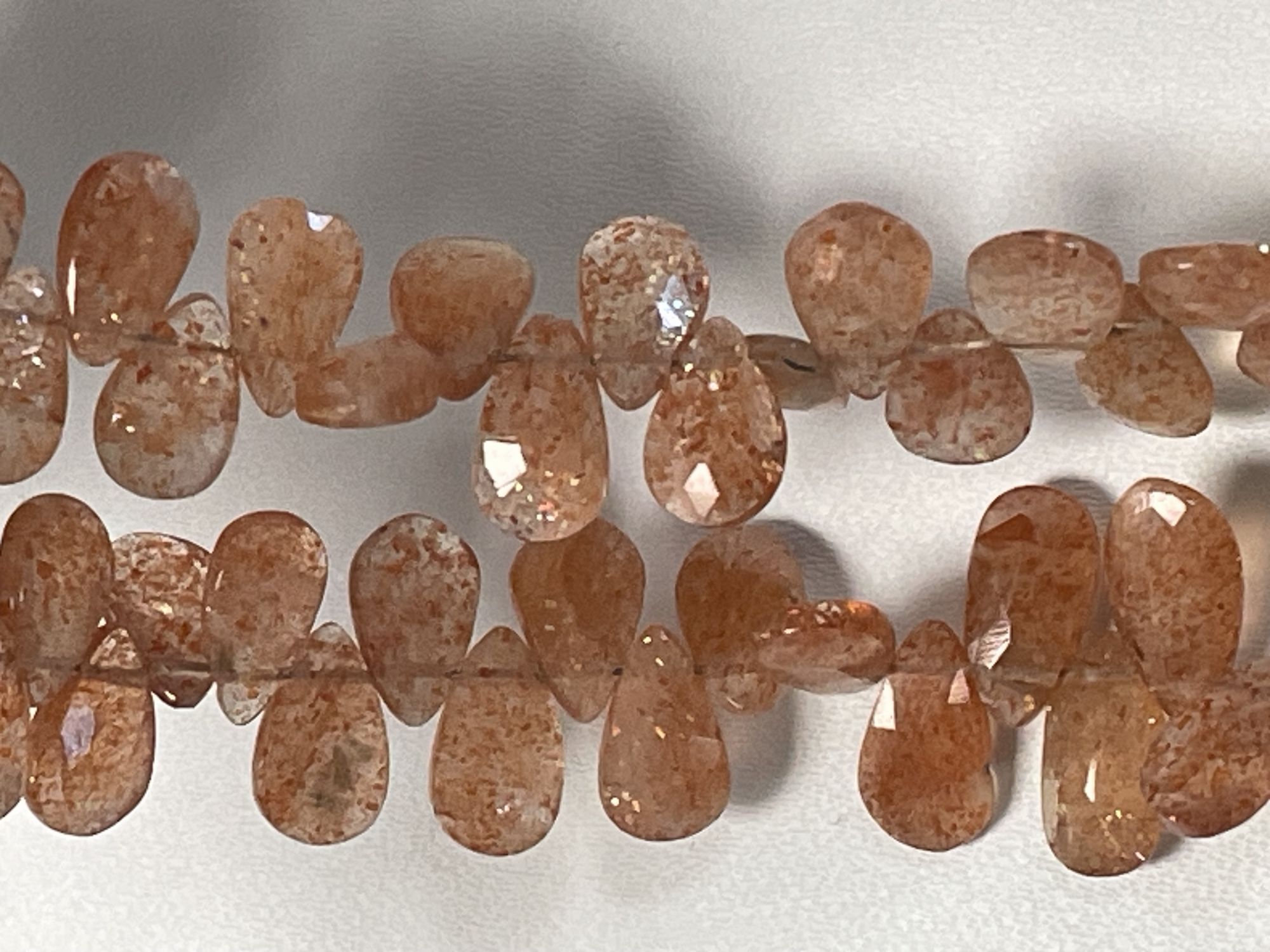 Suntone Pear Faceted