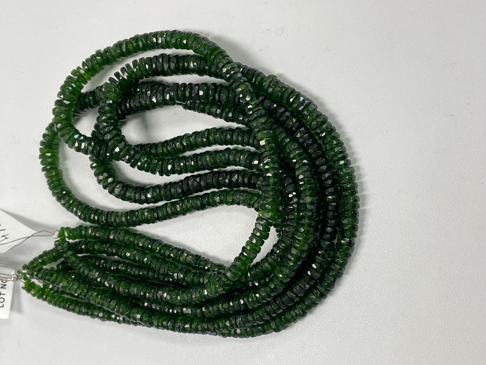 Chrome Diopside Tire Faceted