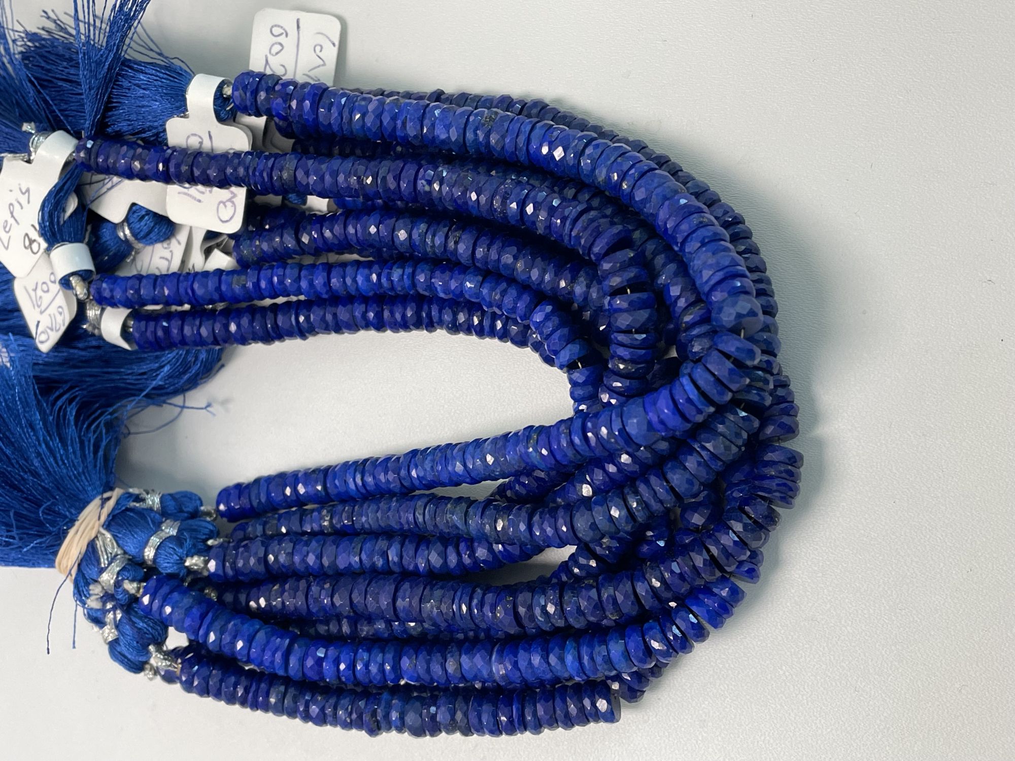 Lapis Tire Faceted