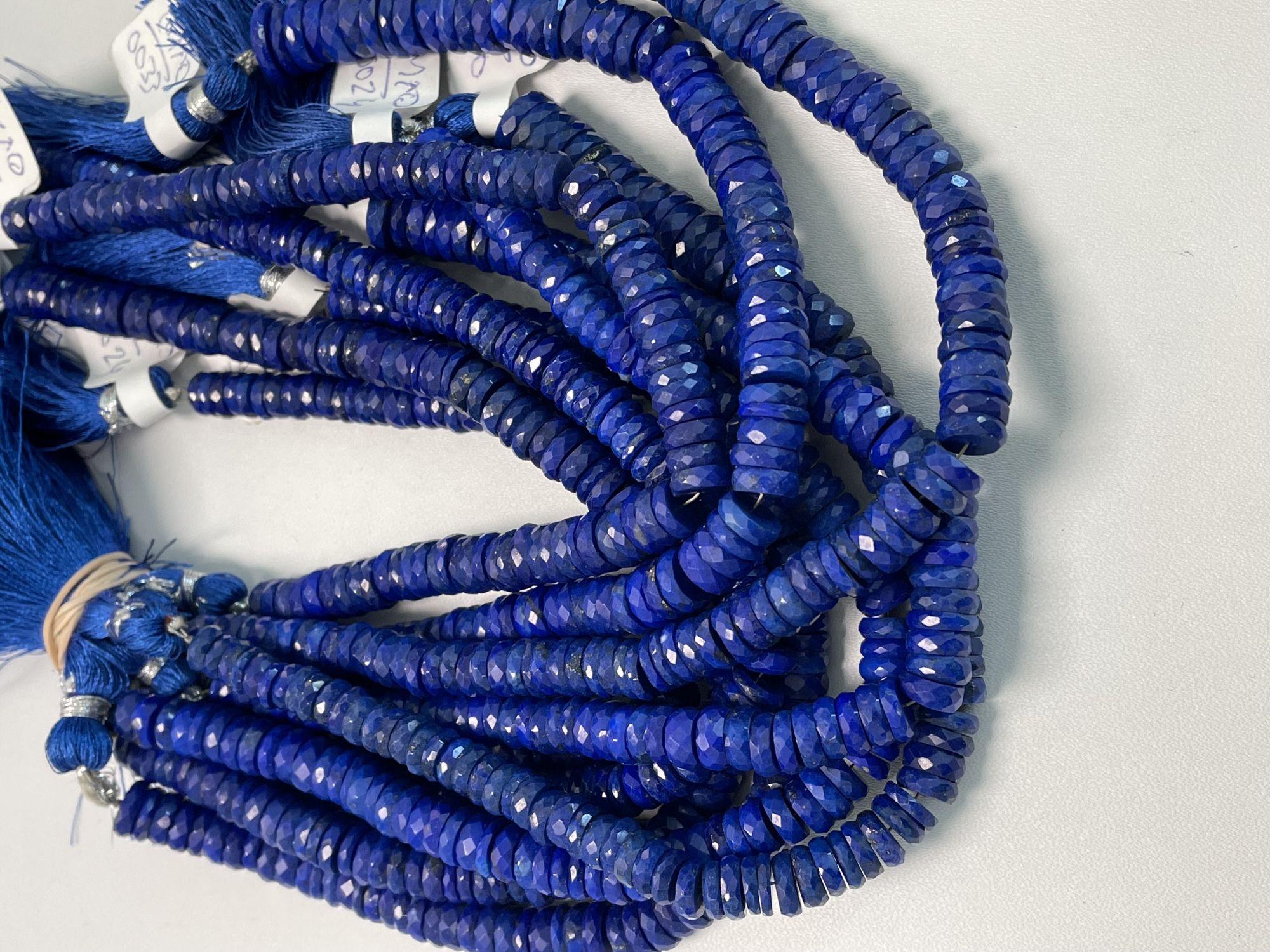 Lapis Tire Faceted