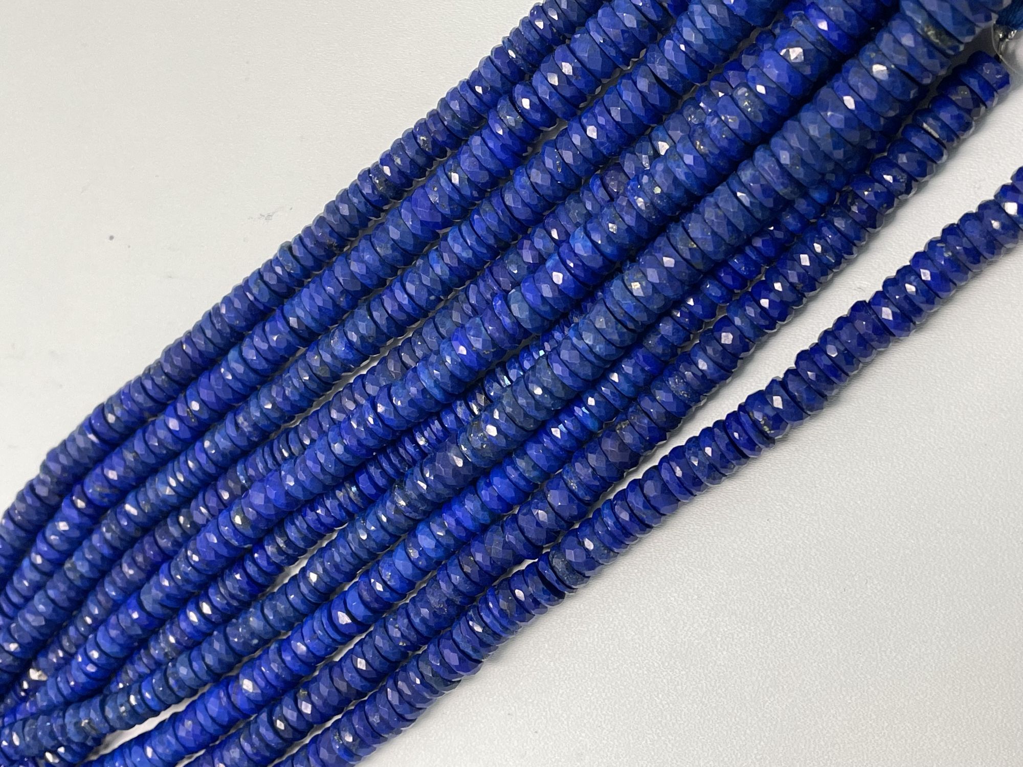 Lapis Tire Faceted