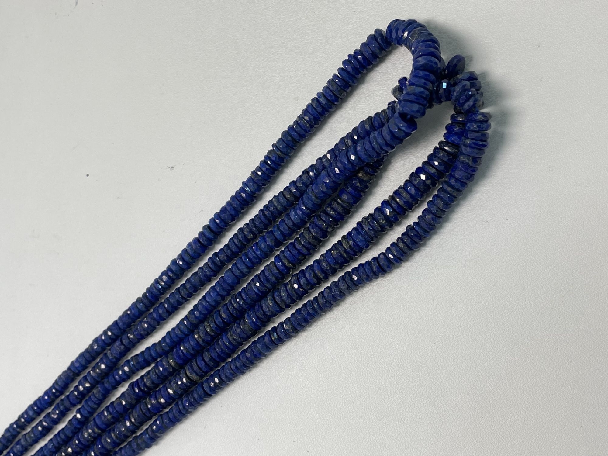 Lapis Tire Faceted