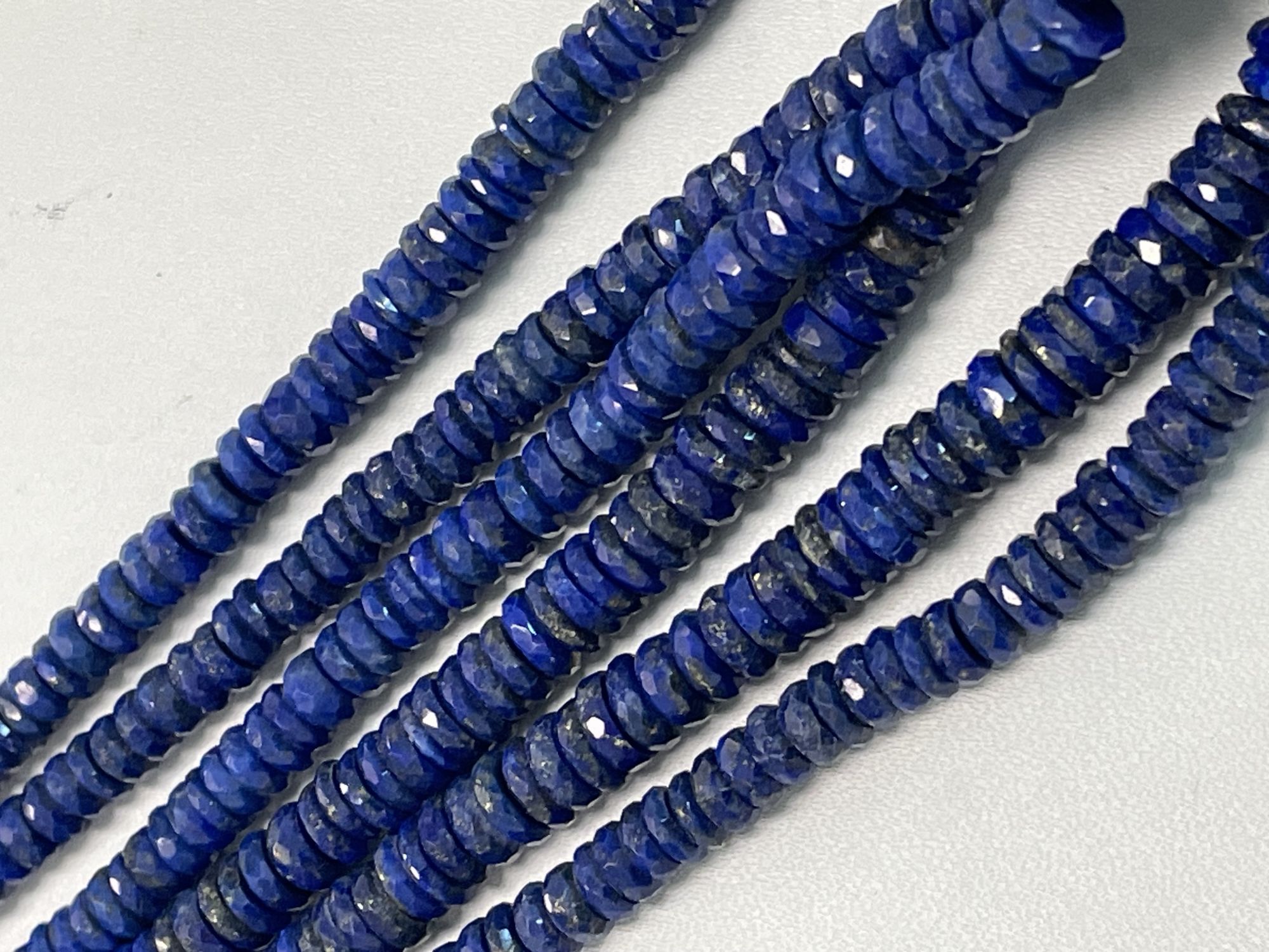 Lapis Tire Faceted