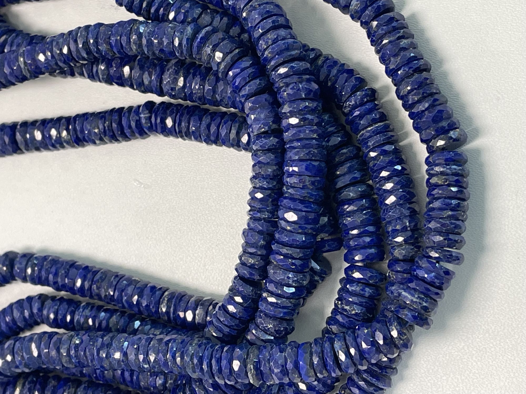 Lapis Tire Faceted