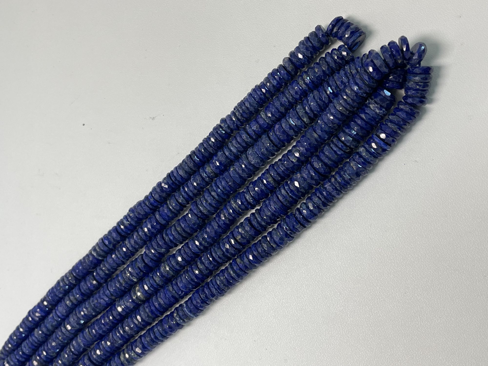 Lapis Tire Faceted