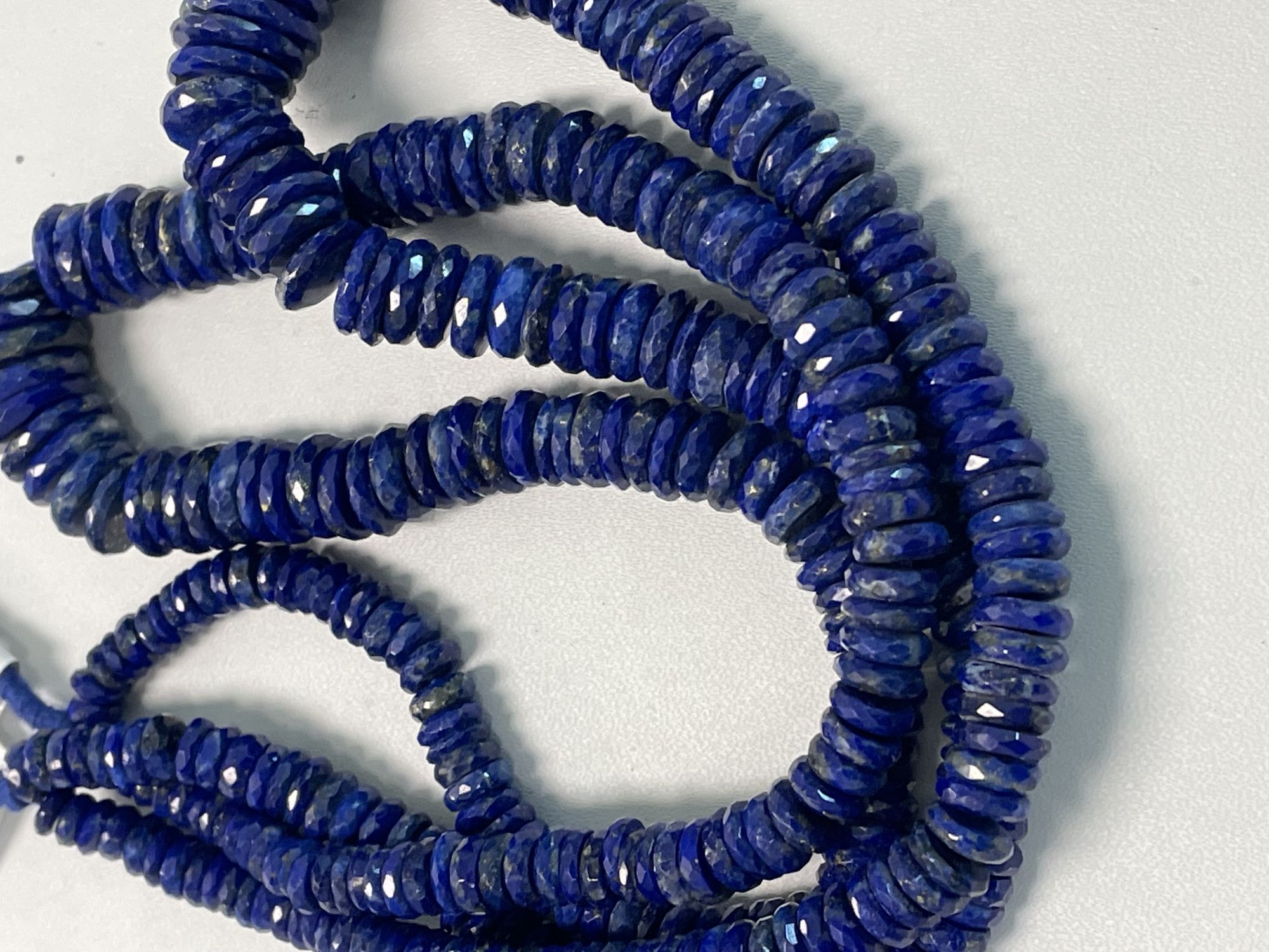 Lapis Tire Faceted