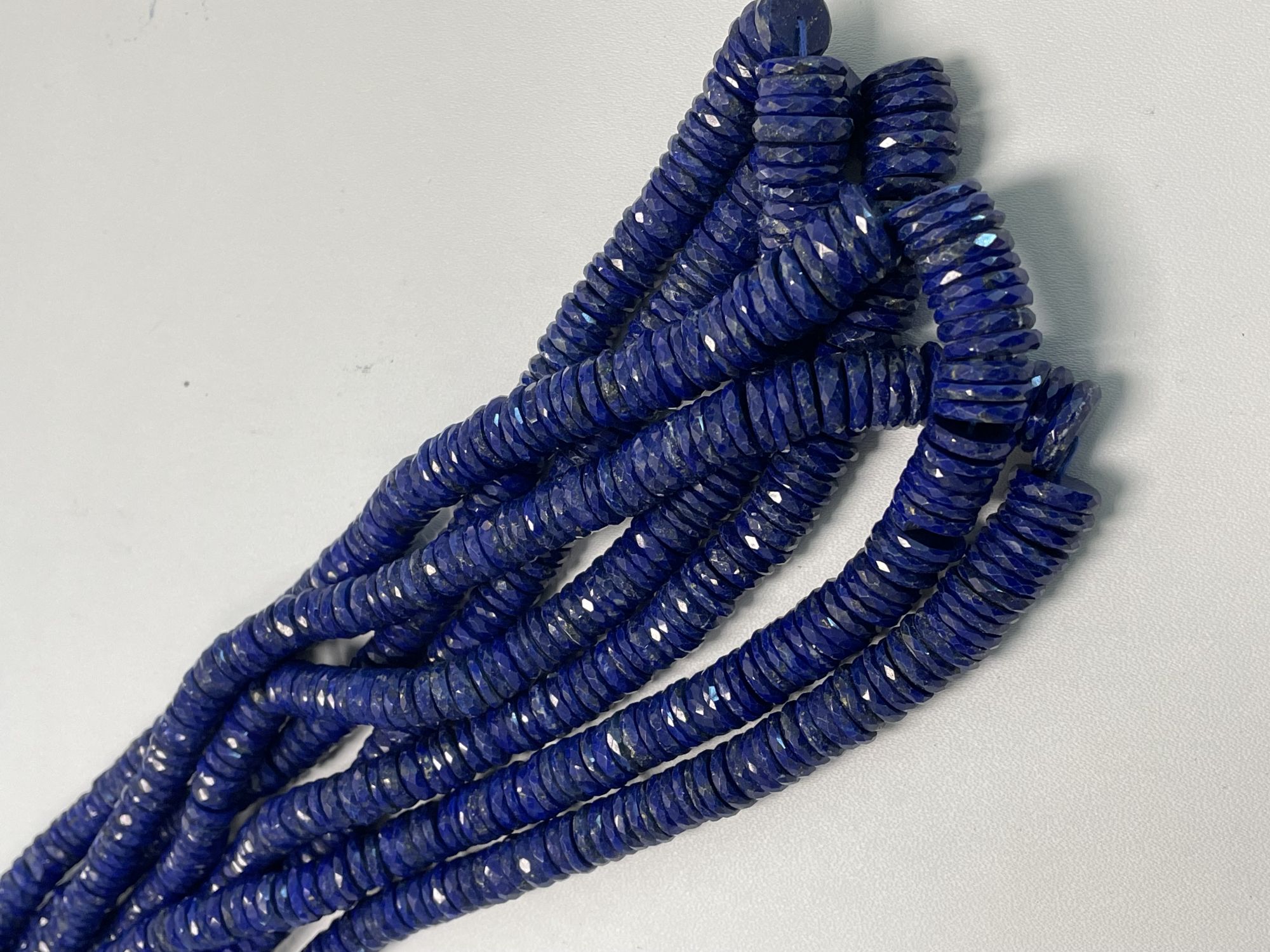 Lapis Tire Faceted