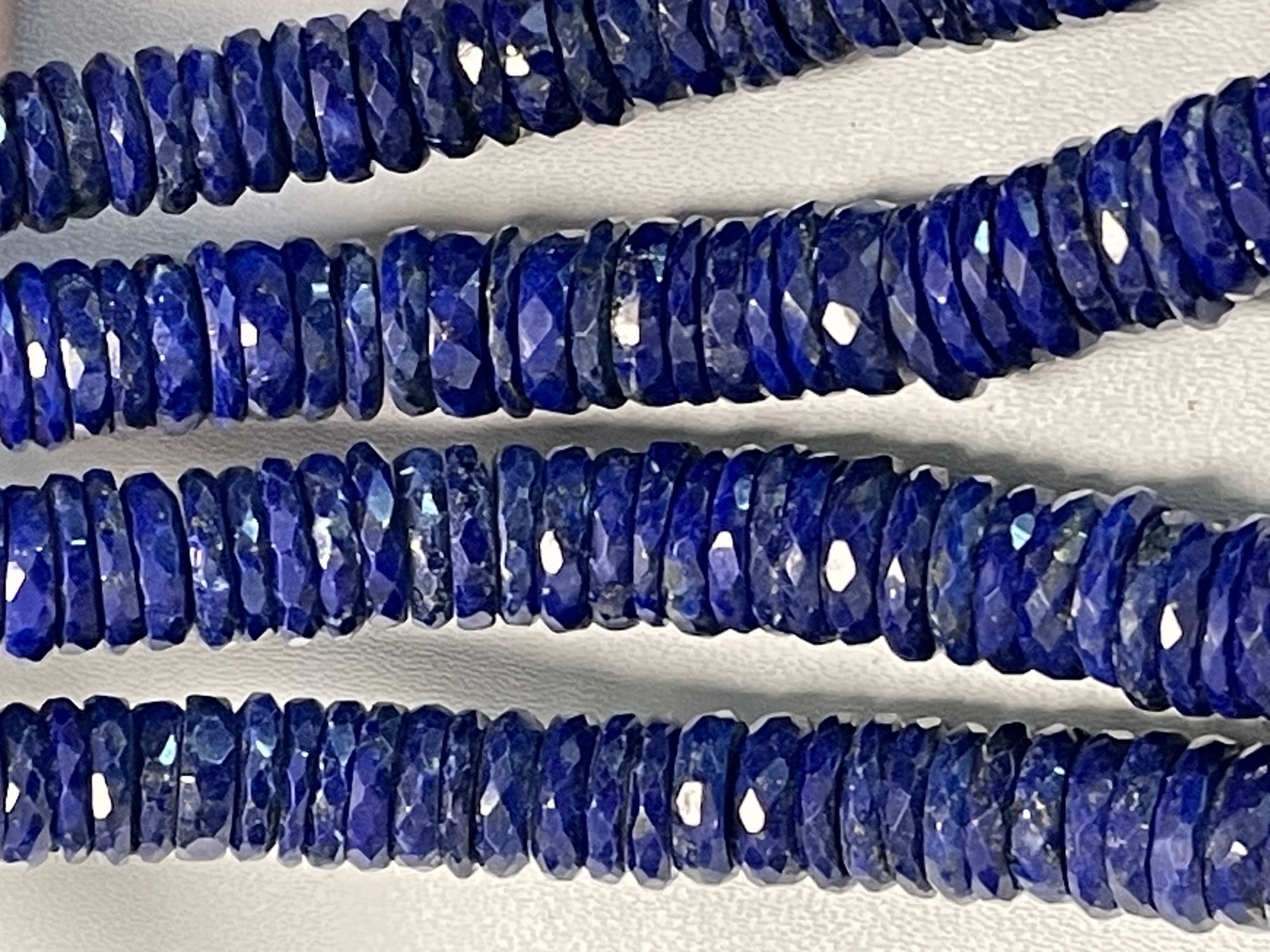 Lapis Tire Faceted