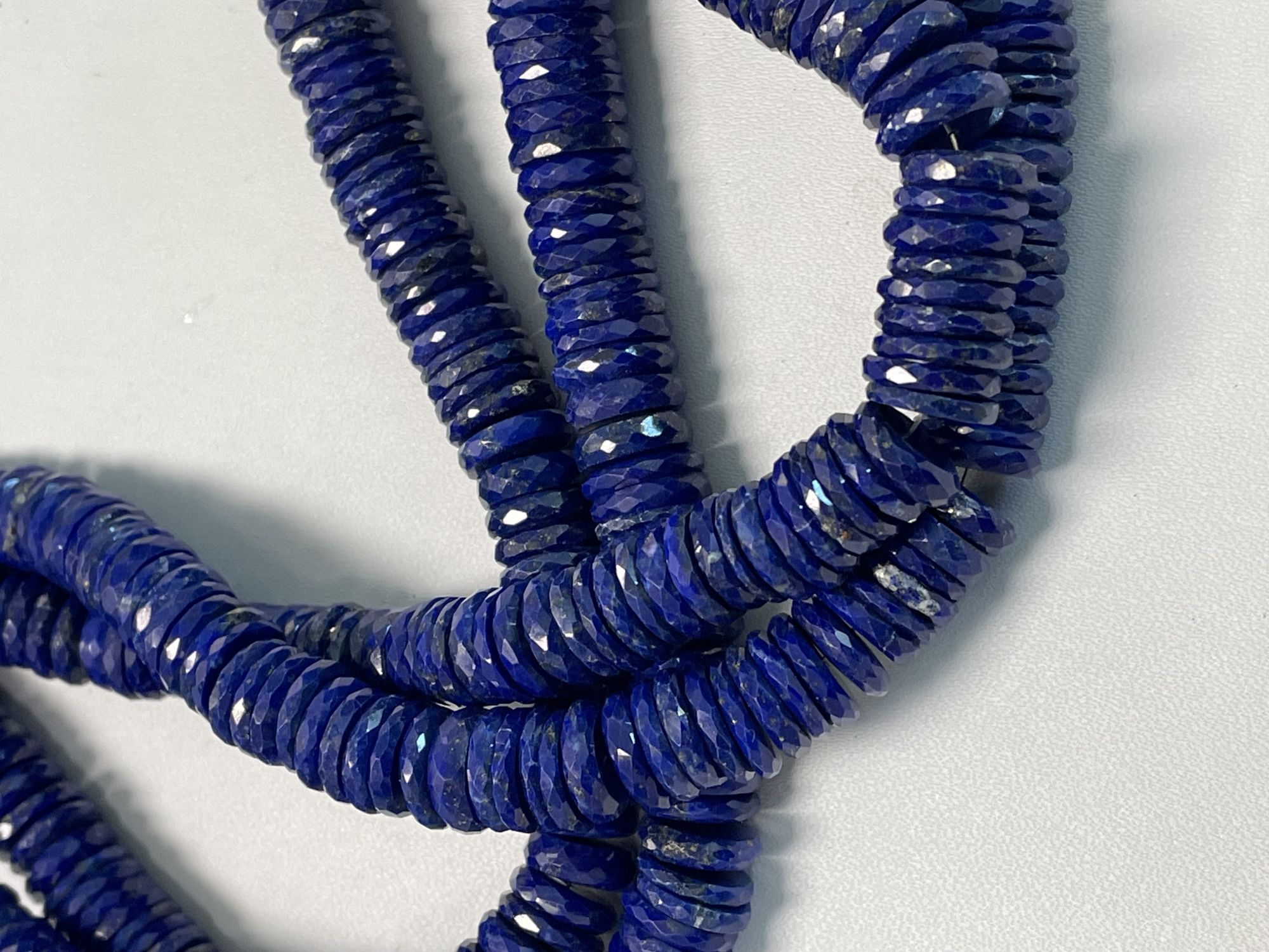 Lapis Tire Faceted