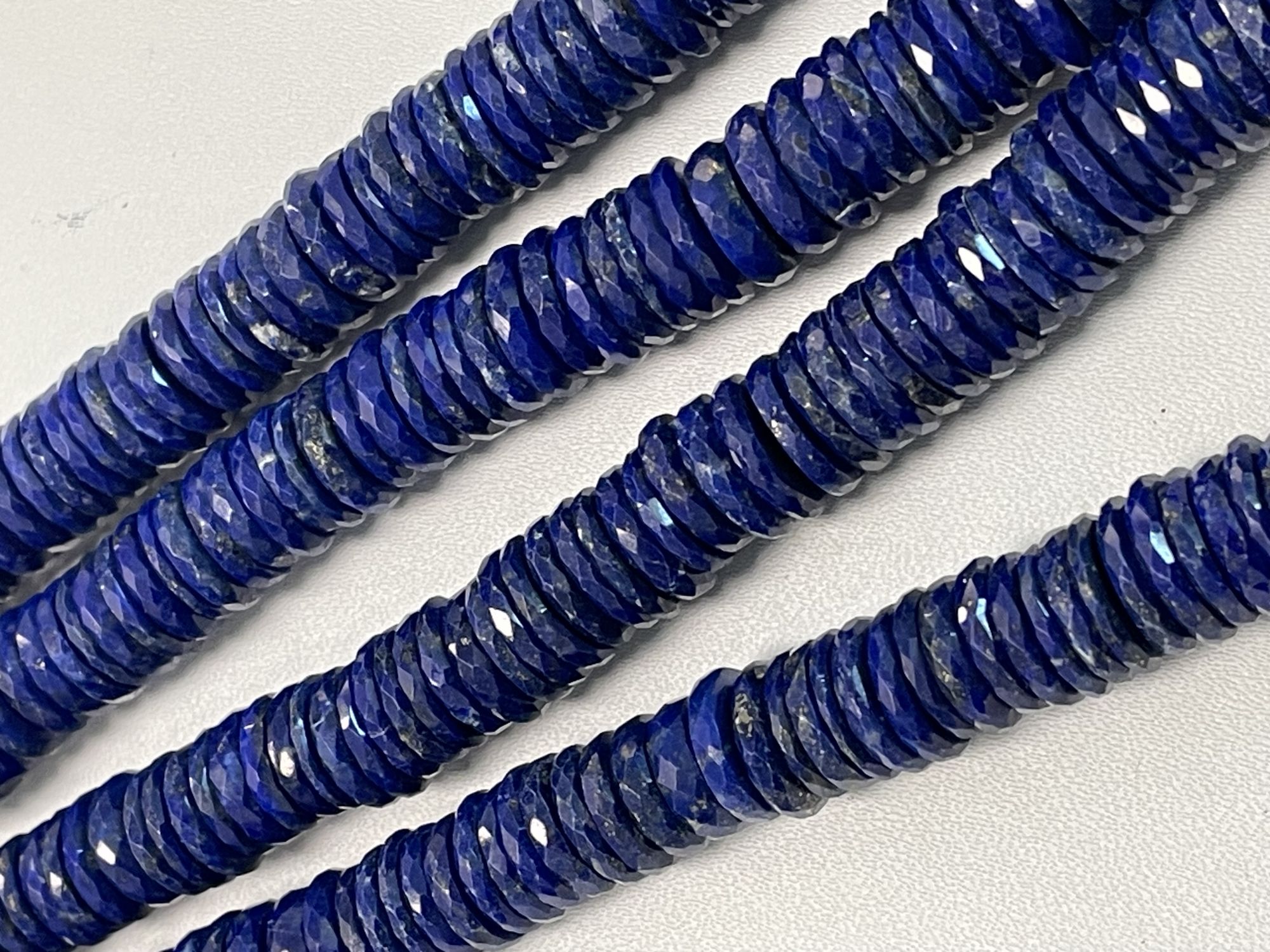 Lapis Tire Faceted