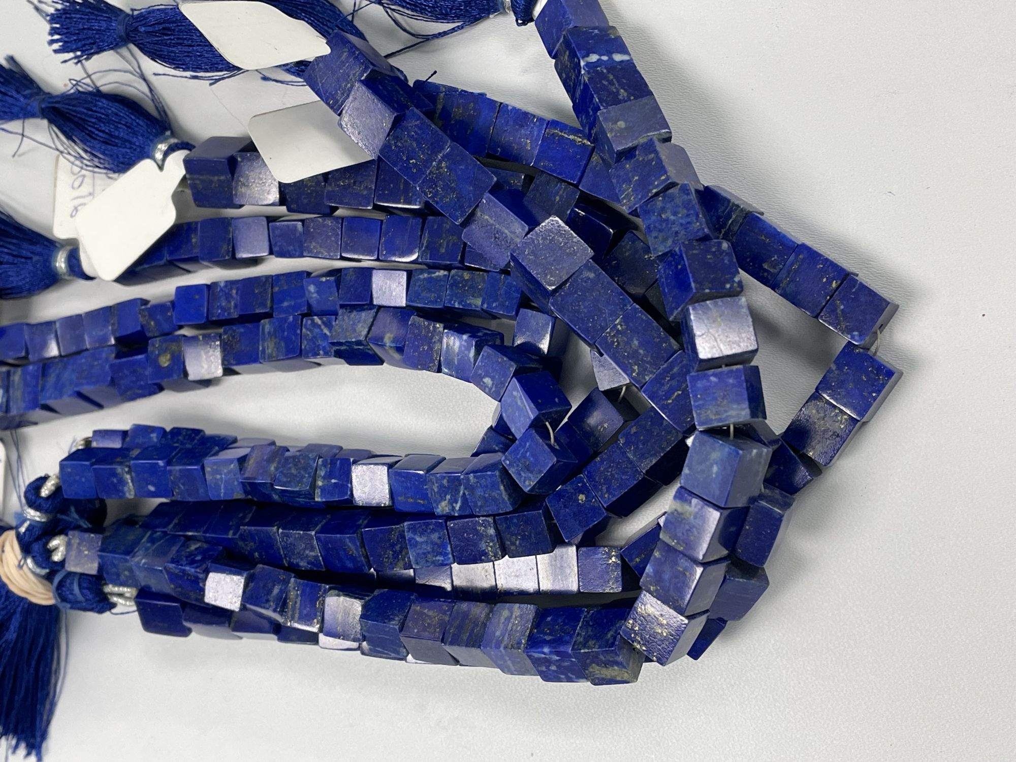 Lapis Cube Faceted
