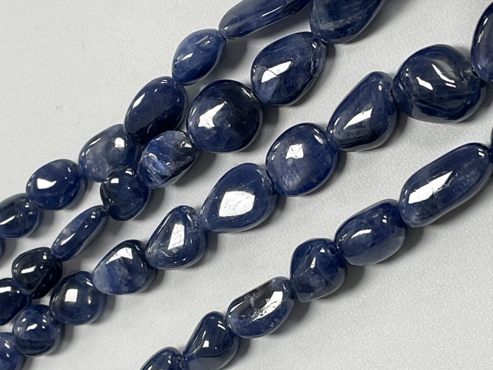 Blue Sapphire Nugget Smooth Necklace