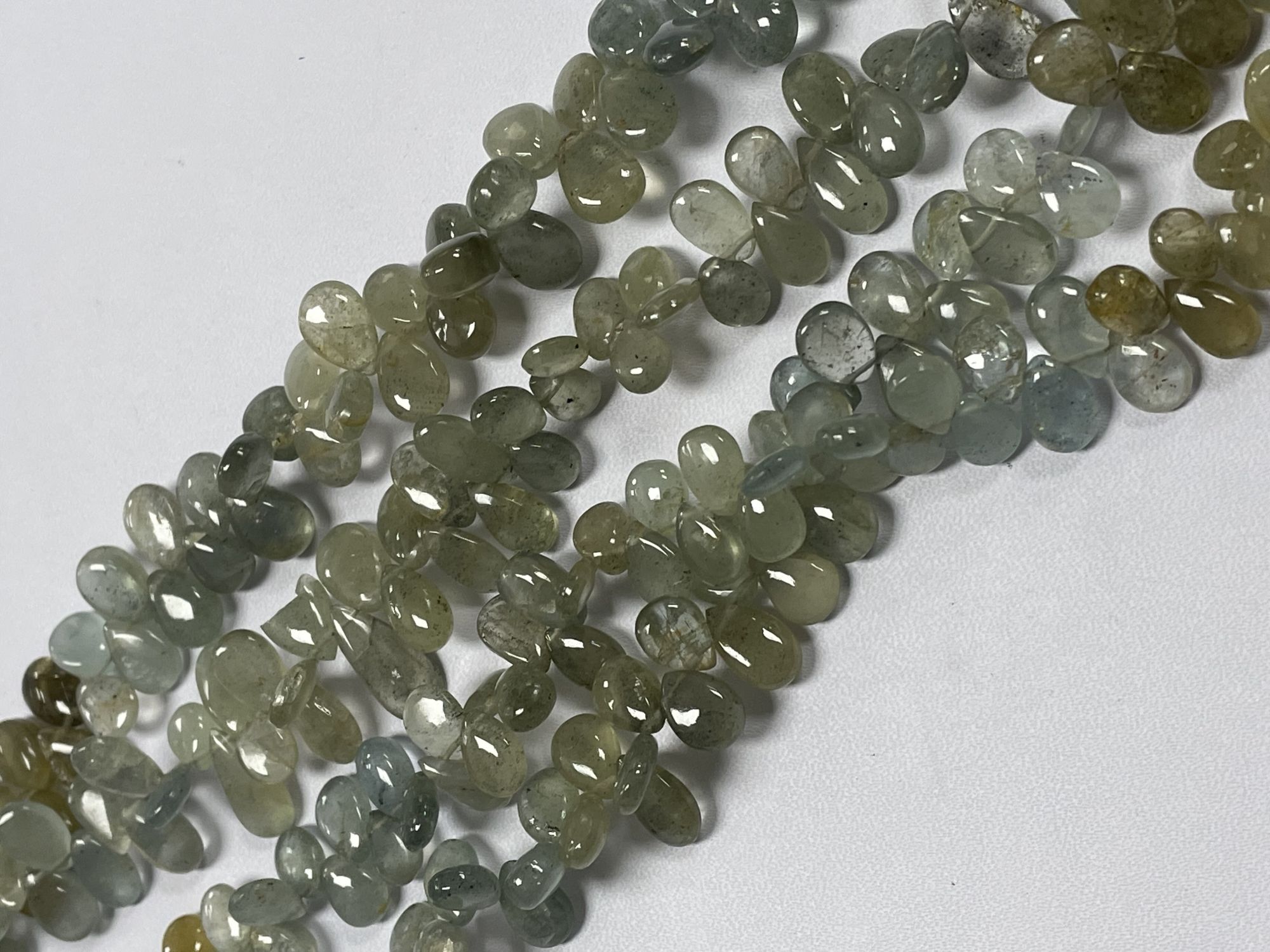 Moss Aquamarine Pear Smooth