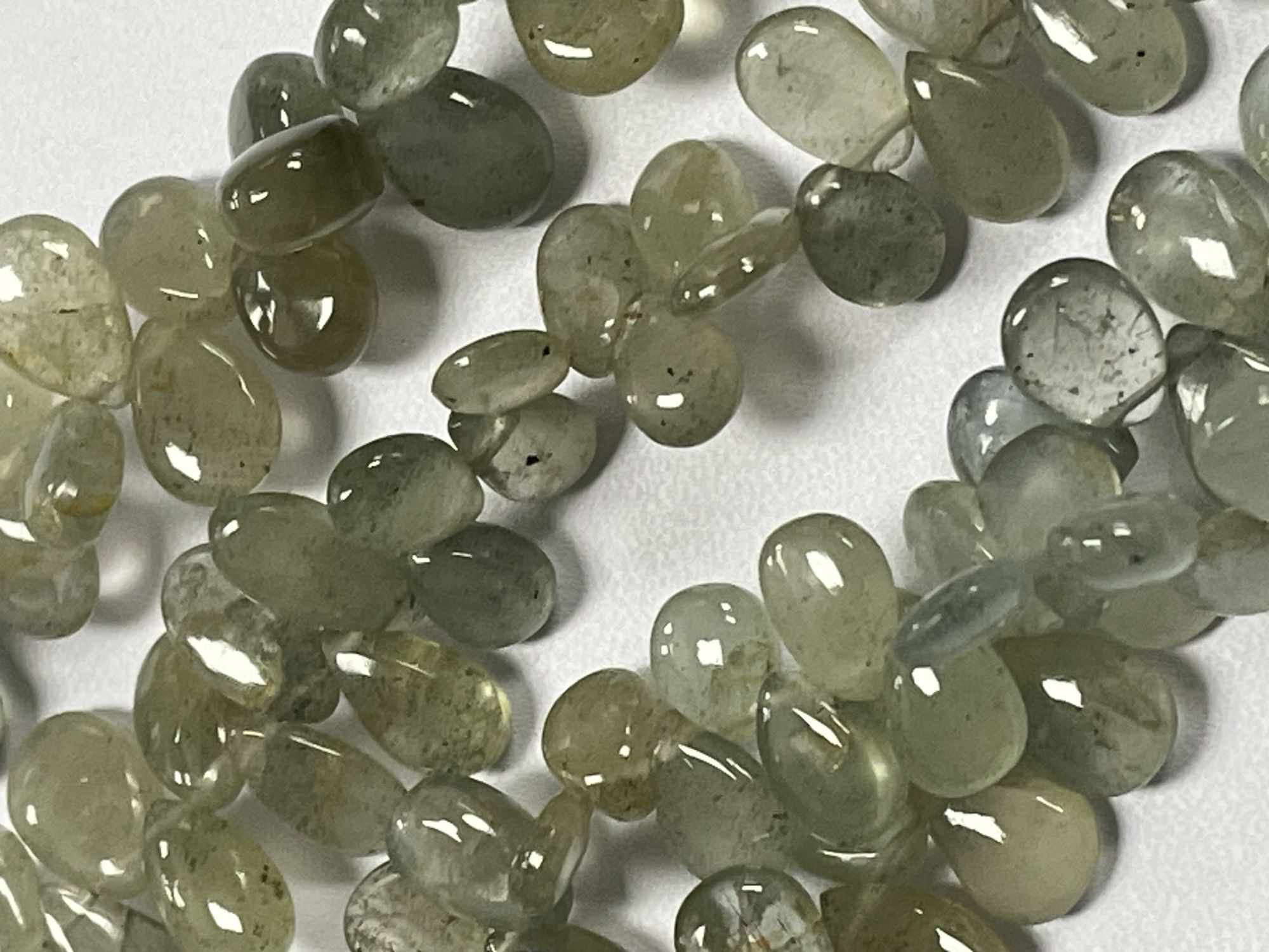 Moss Aquamarine Pear Smooth