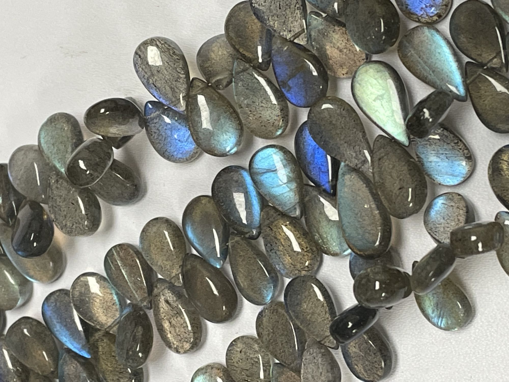 Labradorite Pear Smooth