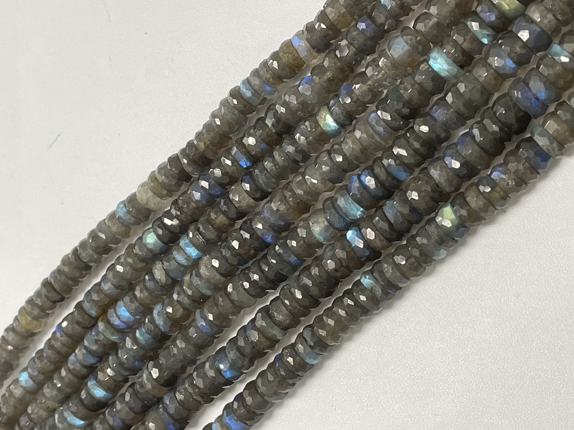 Labradorite Tire Faceted
