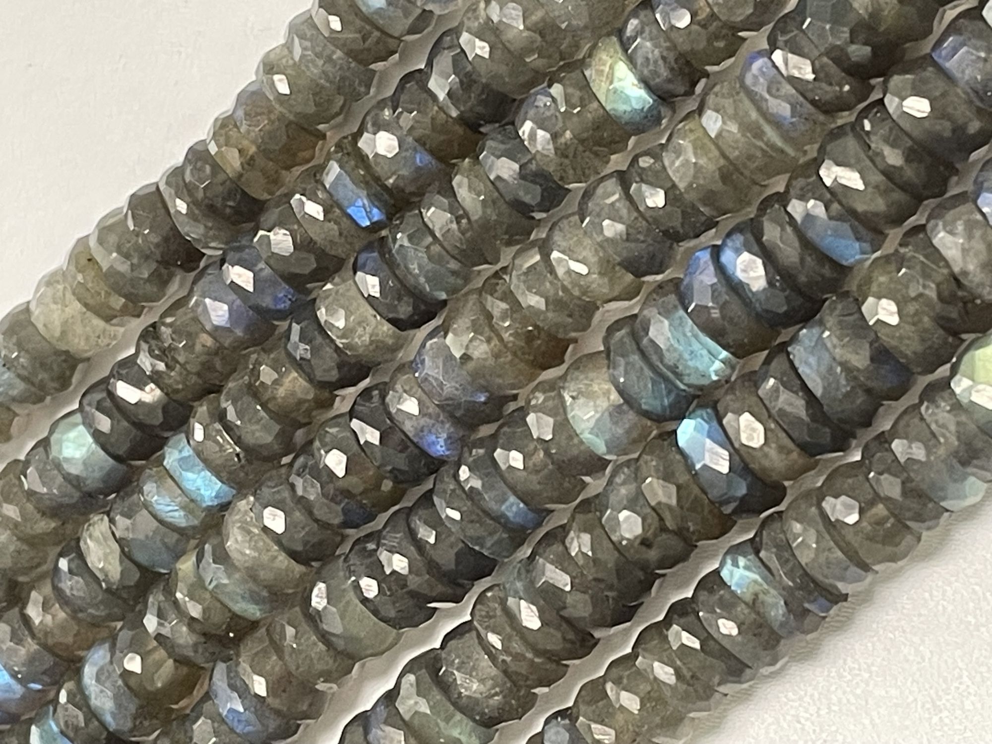 Labradorite Tire Faceted