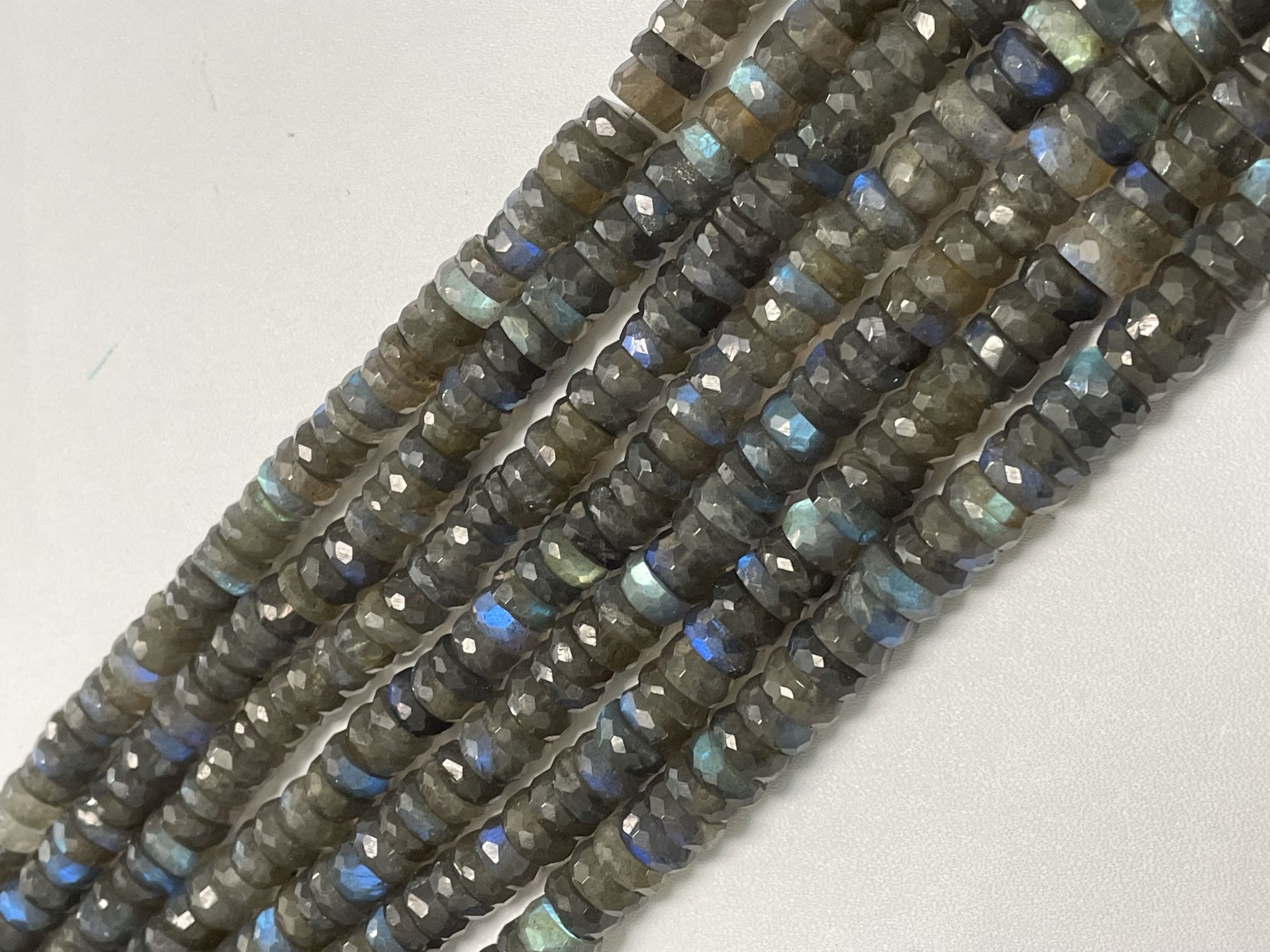Labradorite Tire Faceted
