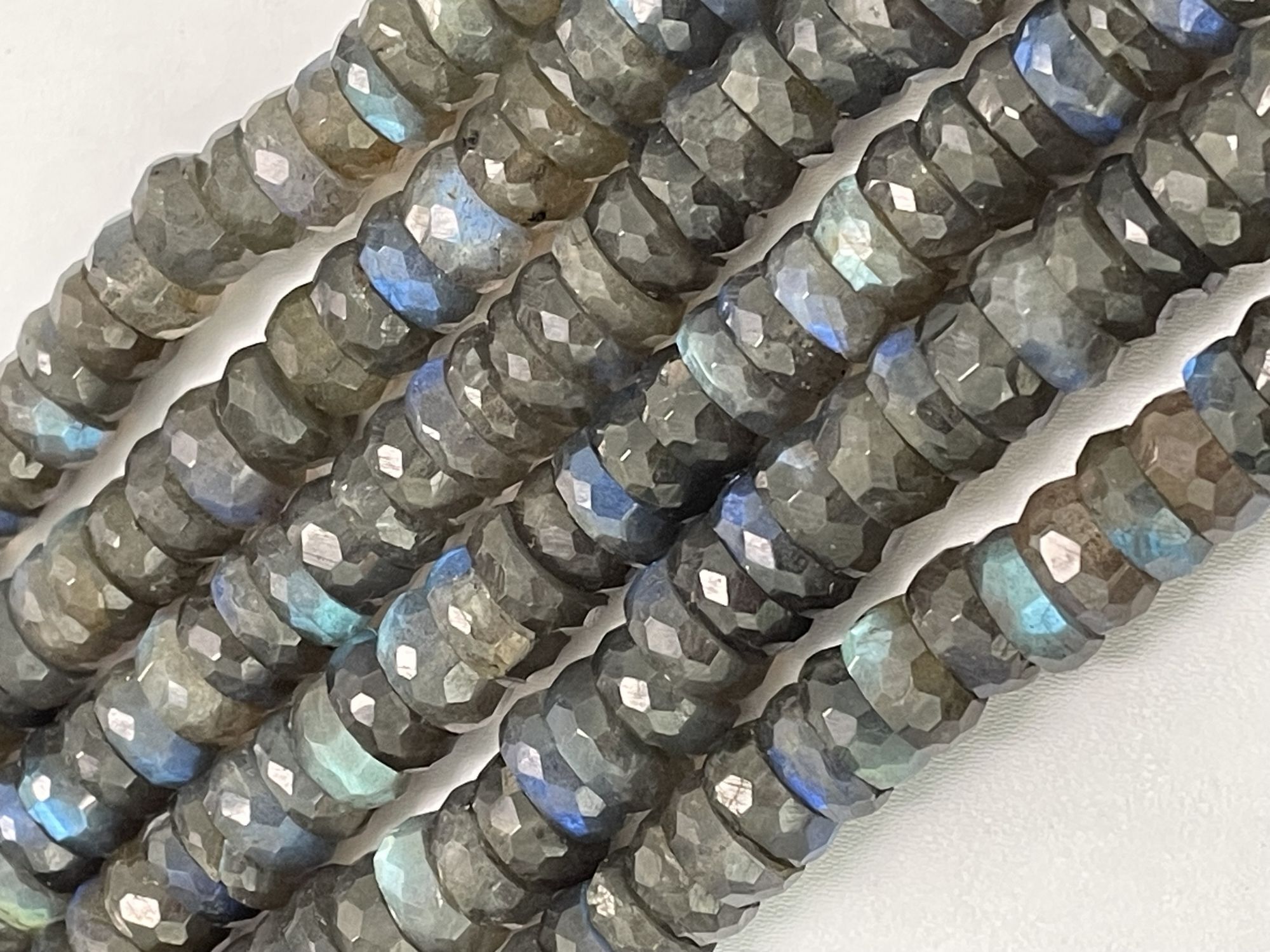 Labradorite Tire Faceted