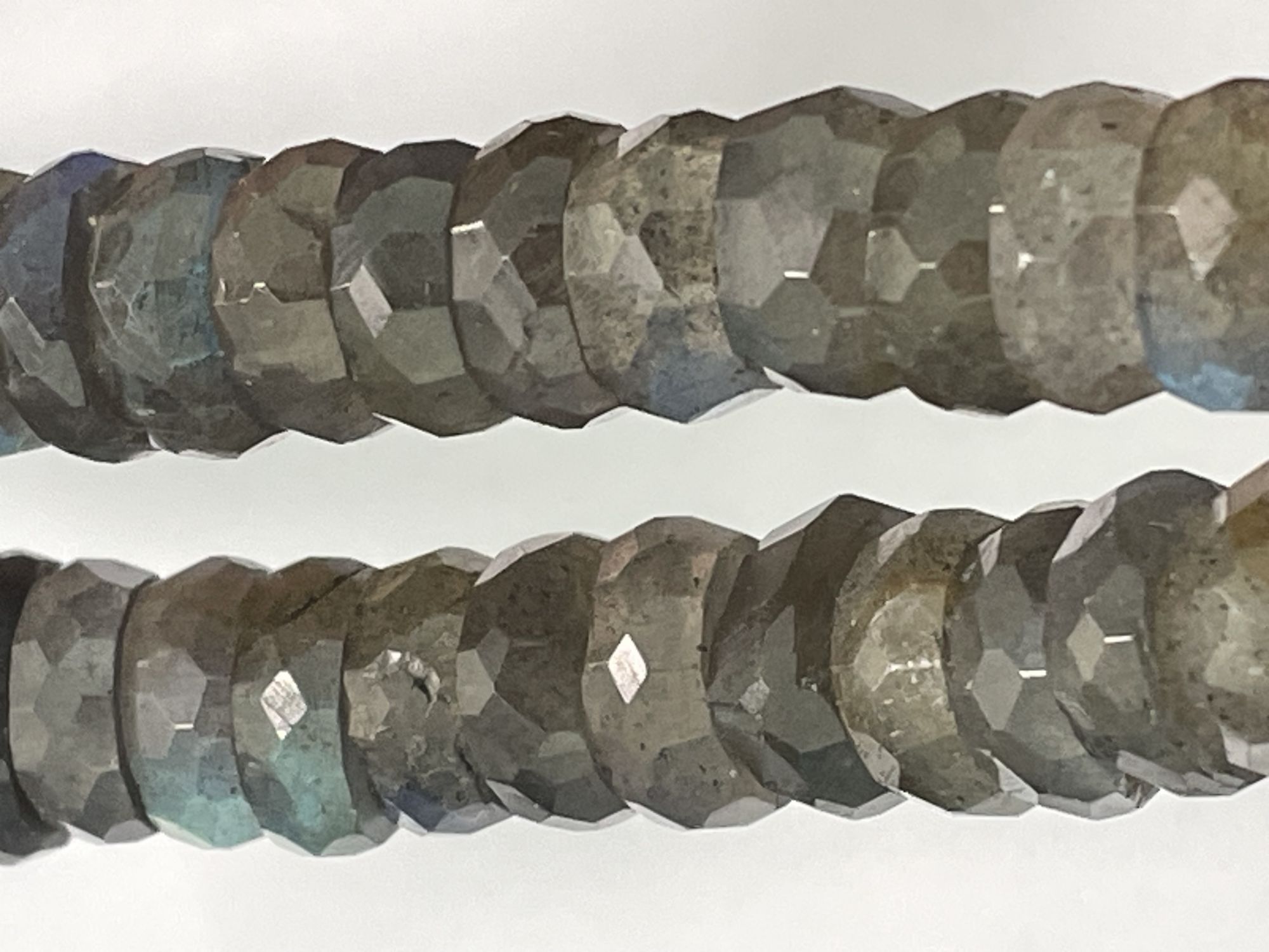 Labradorite Tire Faceted