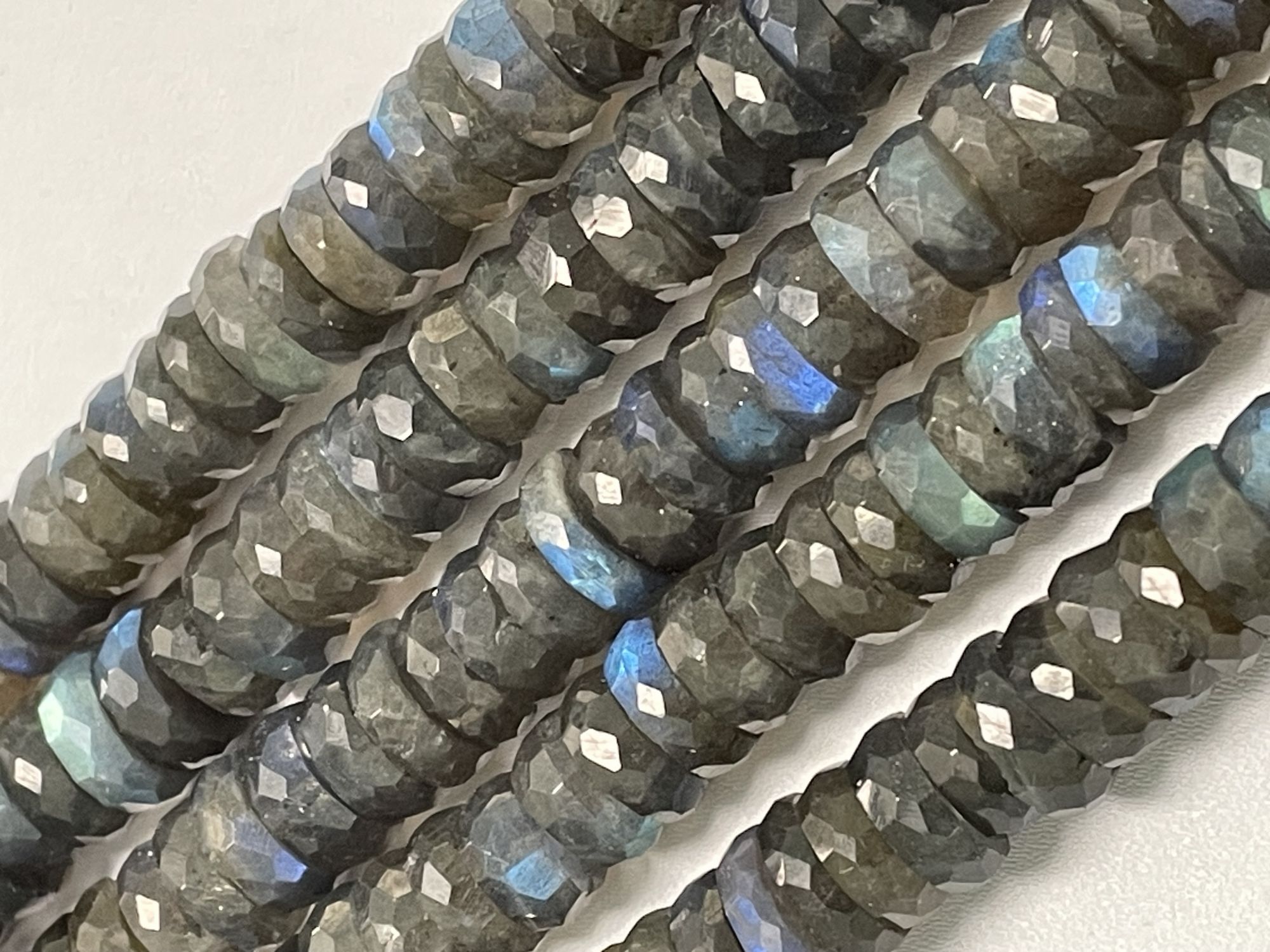 Labradorite Tire Faceted