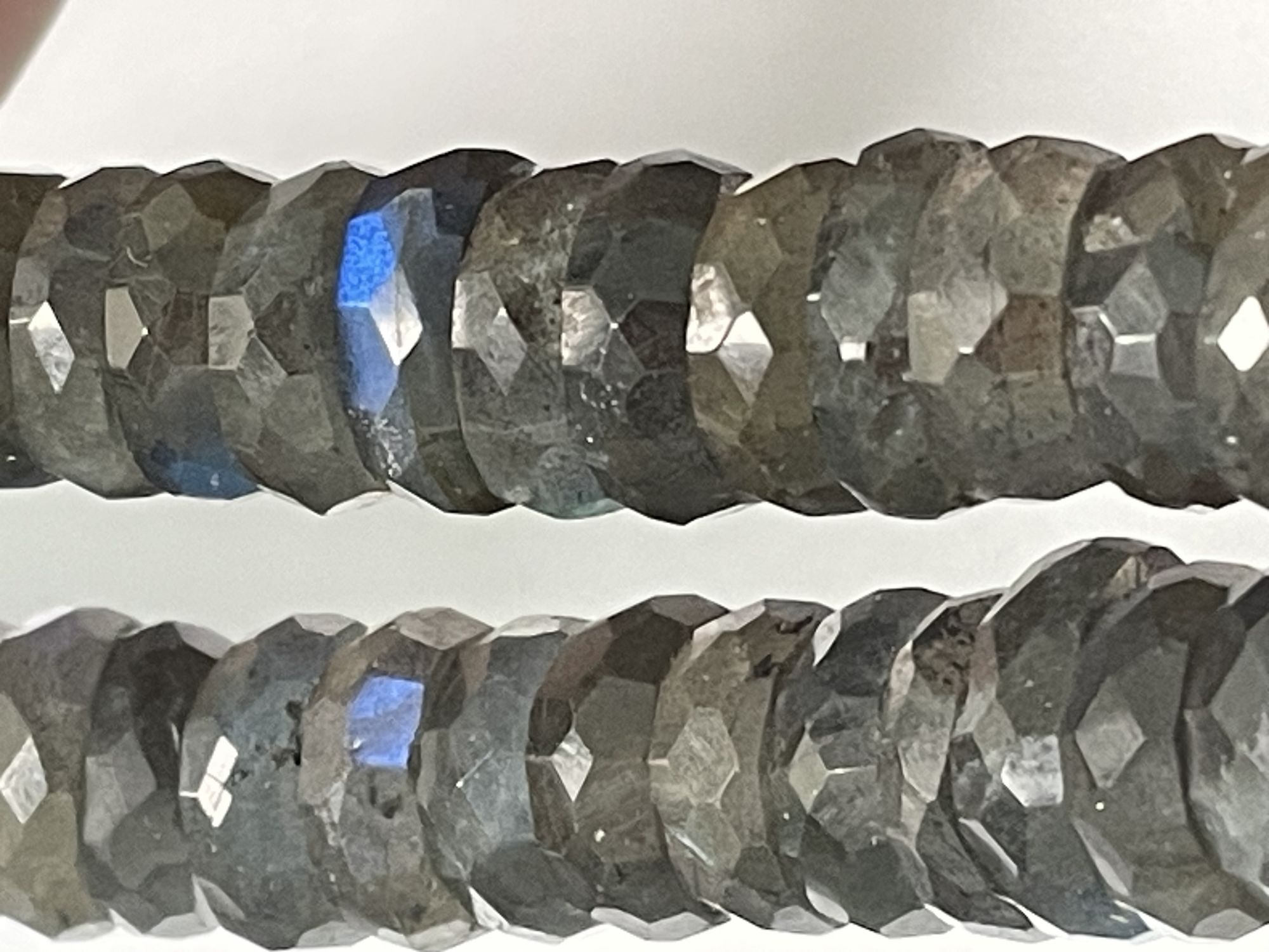 Labradorite Tire Faceted