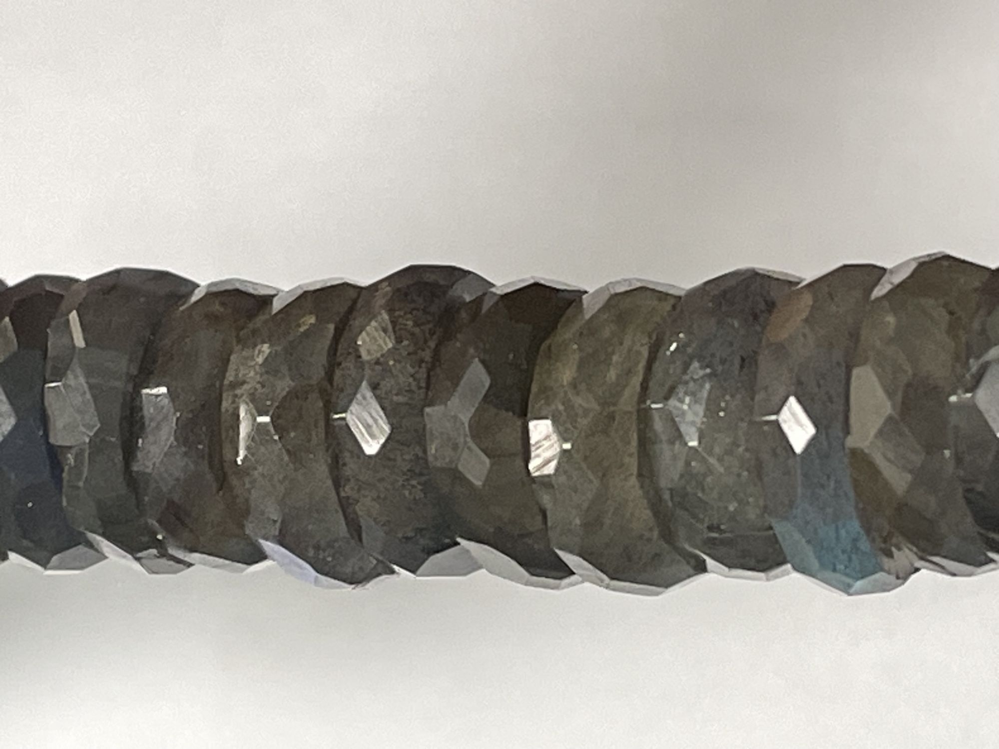 Labradorite Tire Faceted