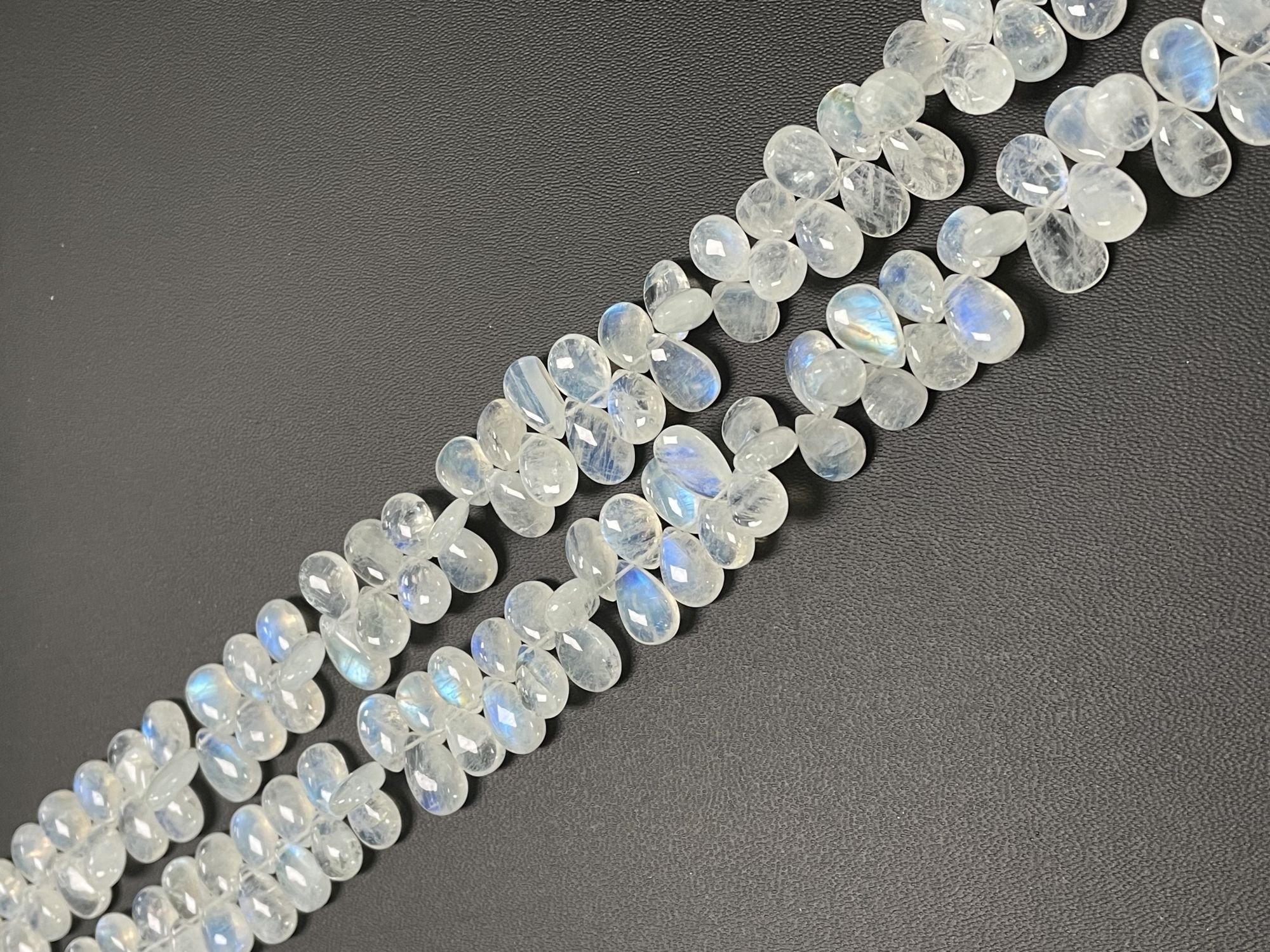 Rainbow Moonstone Pear Smooth