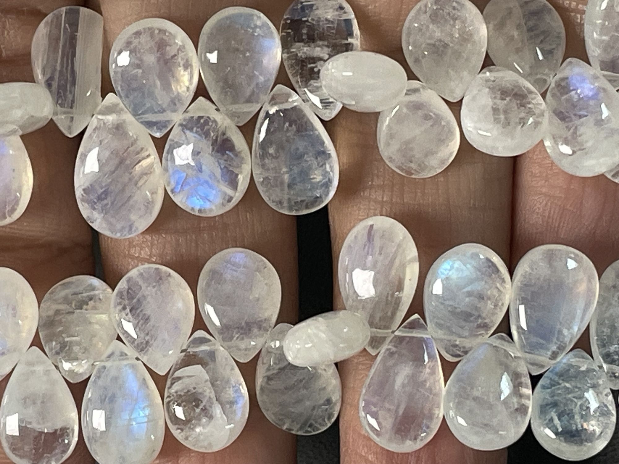 Rainbow Moonstone Pear Smooth