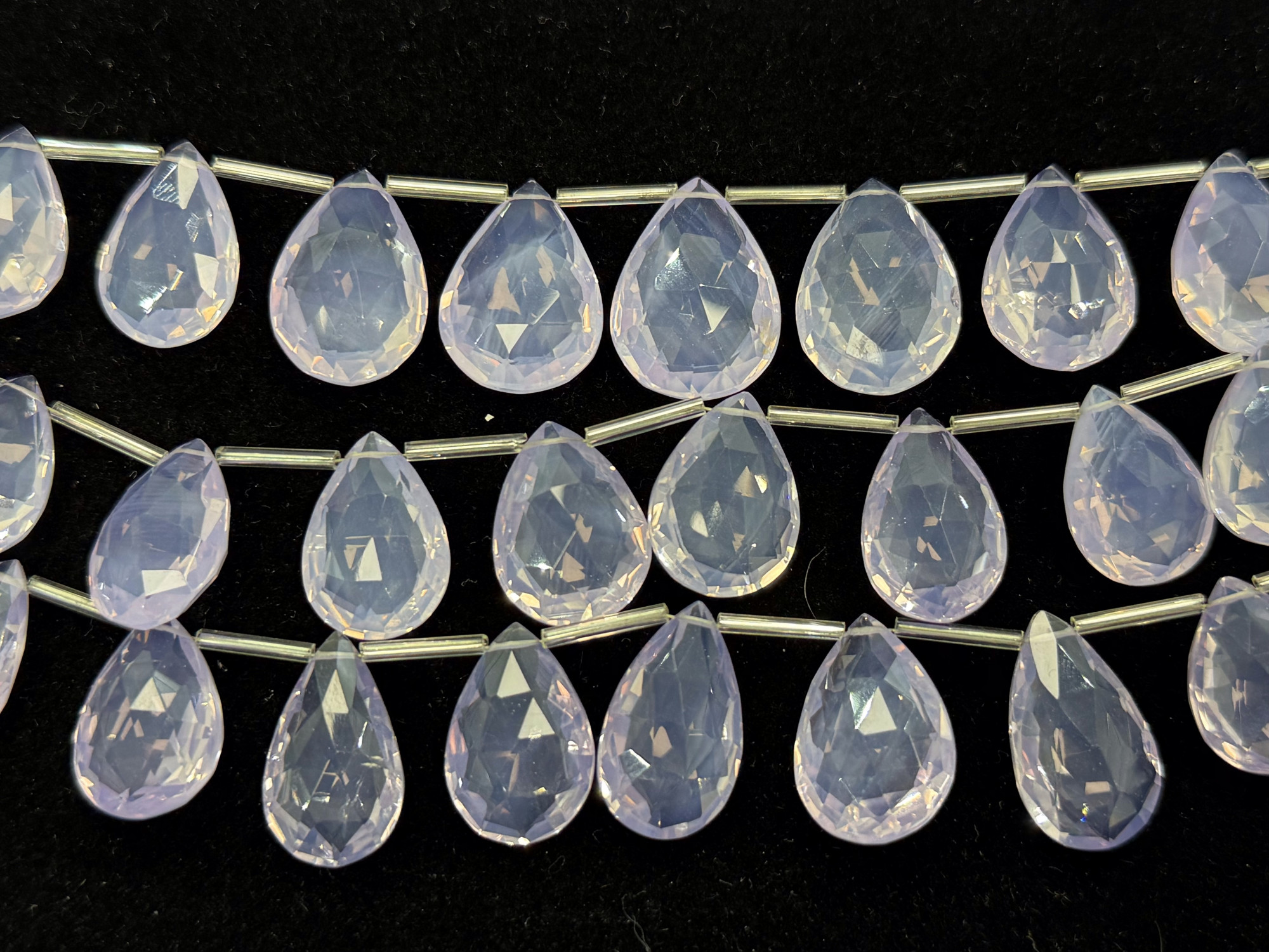 SCOROLITE LAVENDER QUARTZ PEARS FACETED