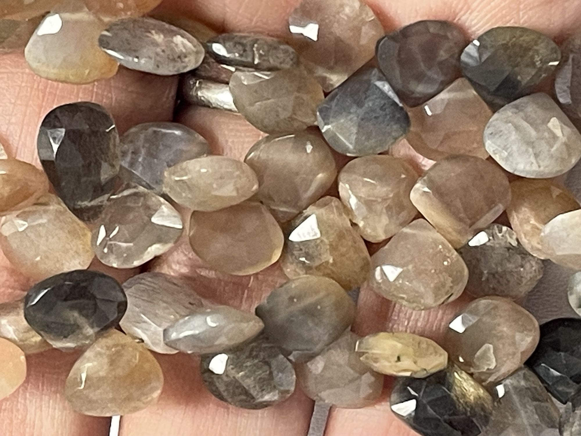 Multi Goldshine Moonstone Heart Faceted