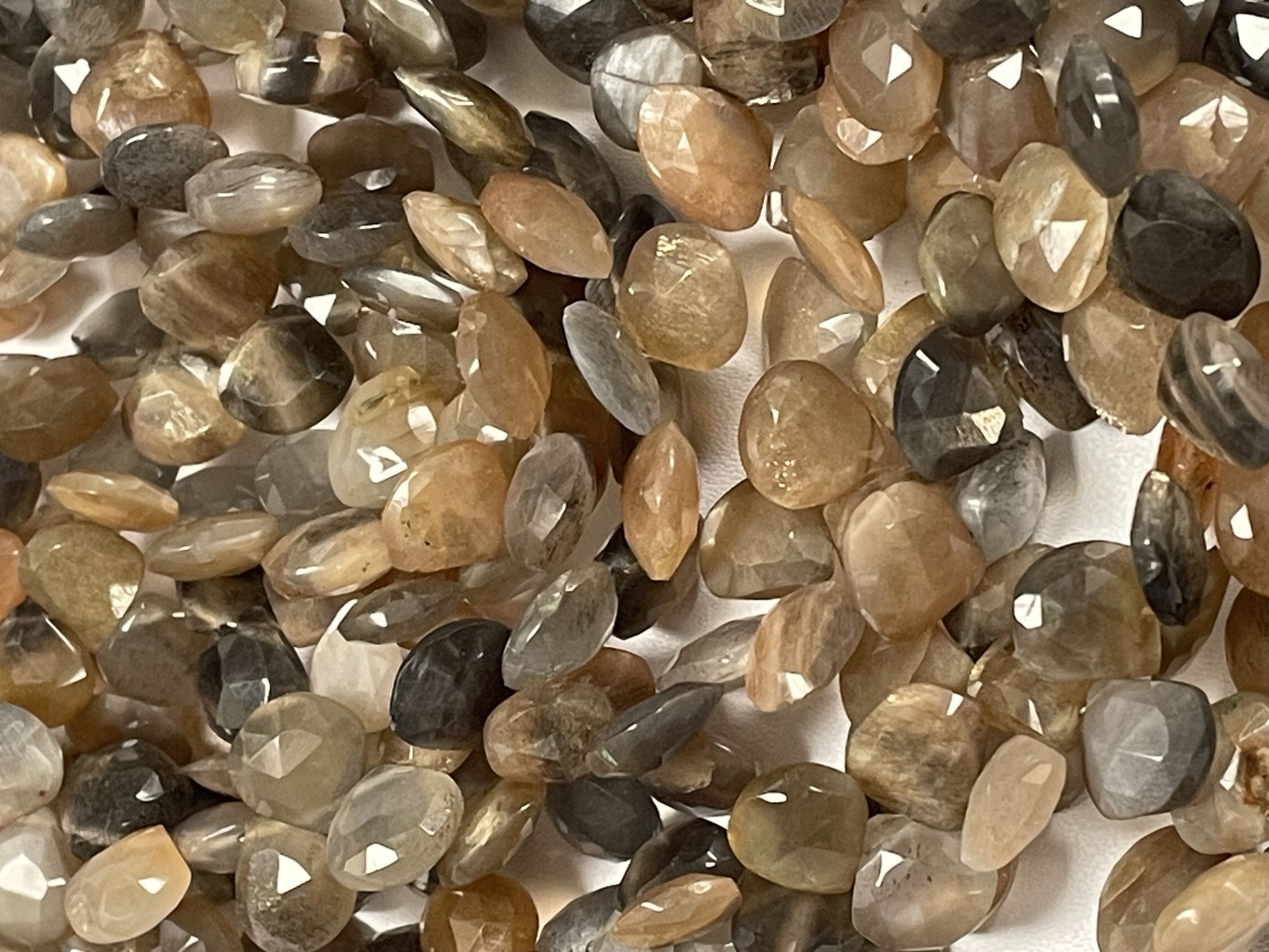 Multi Goldshine Moonstone Heart Faceted