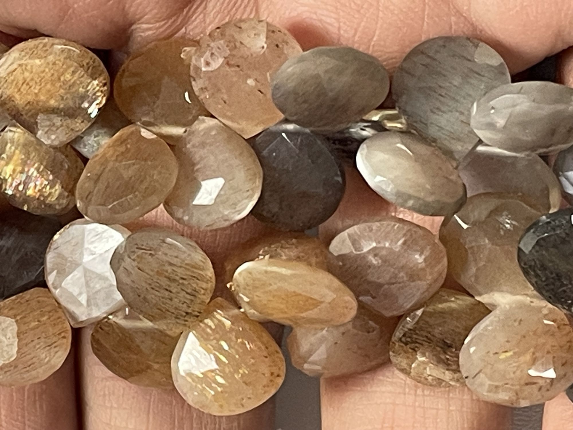 Multi Goldshine Moonstone Heart Faceted