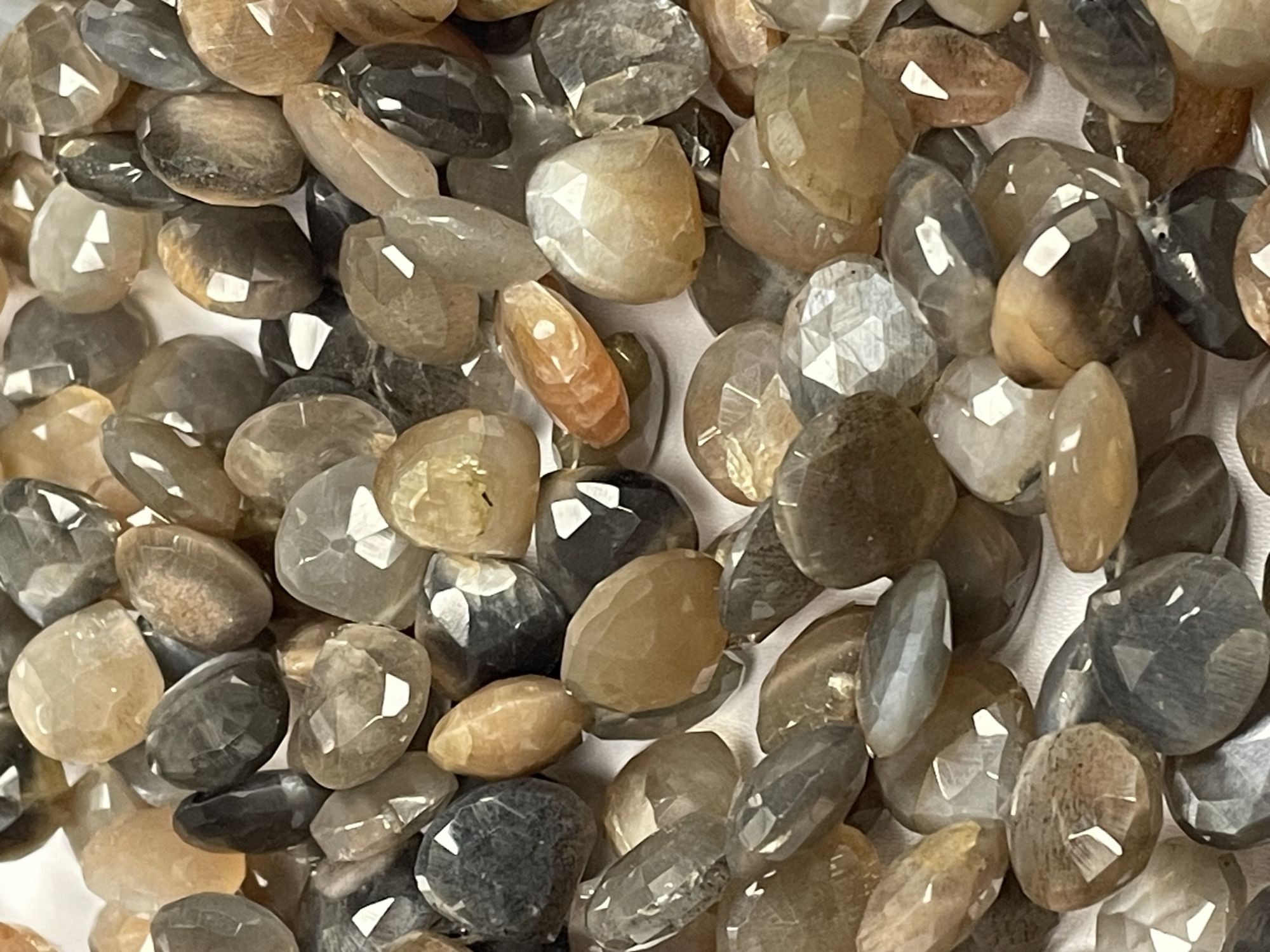 Multi Goldshime Moonstone Heart Faceted