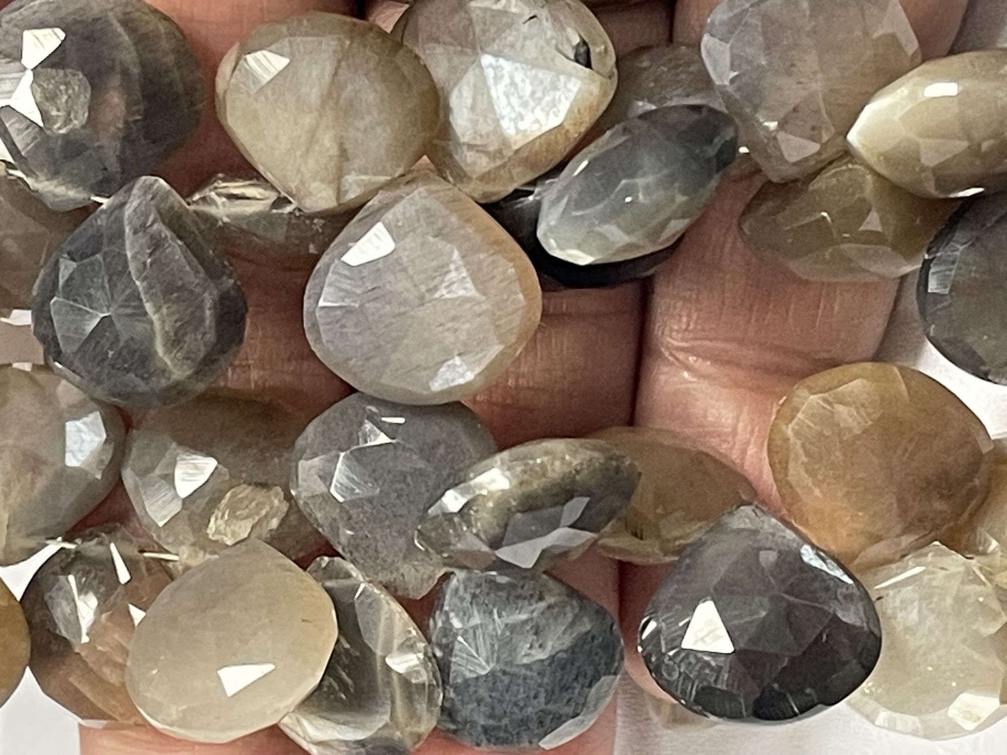 Multi Goldshine Moonstone Heart Faceted