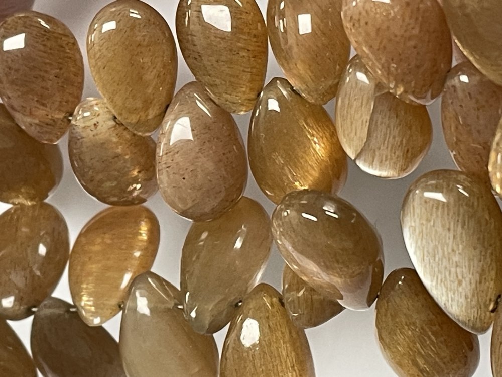 Peach Goldshine Moonstone Pear Smooth