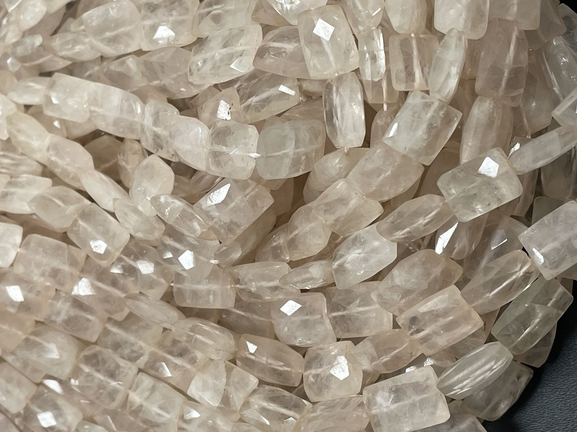 Rose Quartz Retangle Faceted