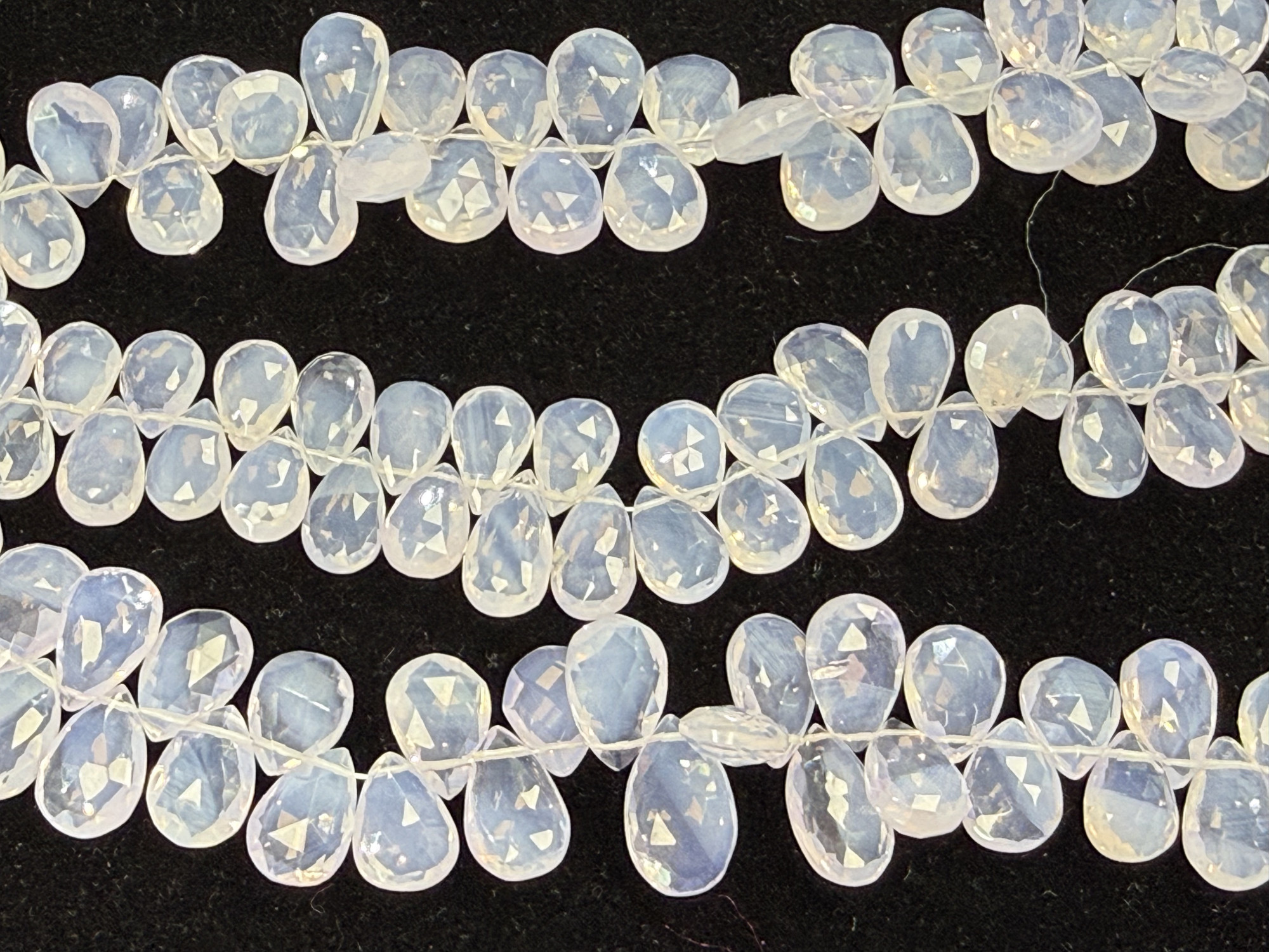 SCOROLITE LAVENDER QUARTZ PEARS FACETED