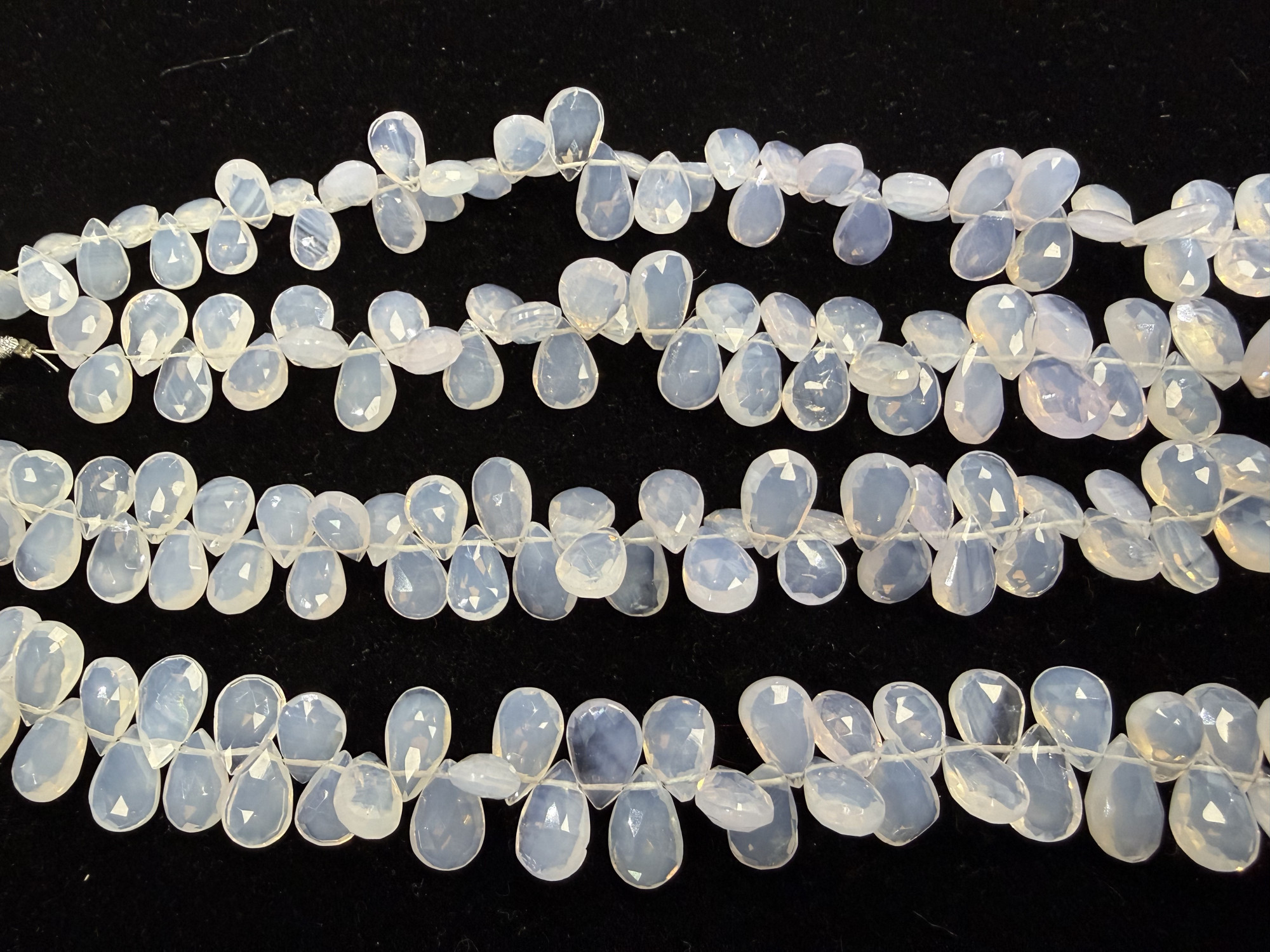 SCOROLITE LAVENDER QUARTZ PEARS FACETED