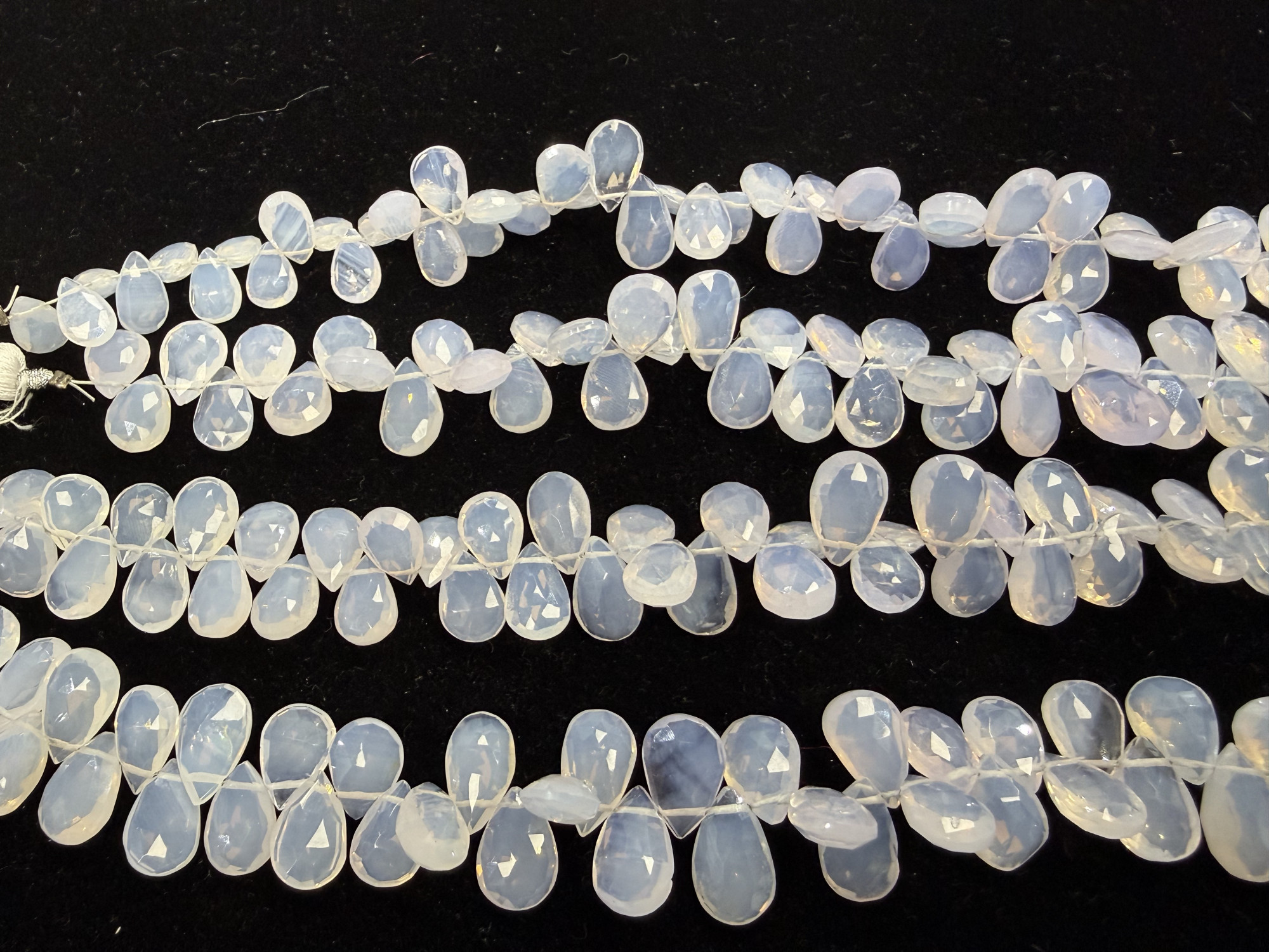 SCOROLITE LAVENDER QUARTZ PEARS FACETED