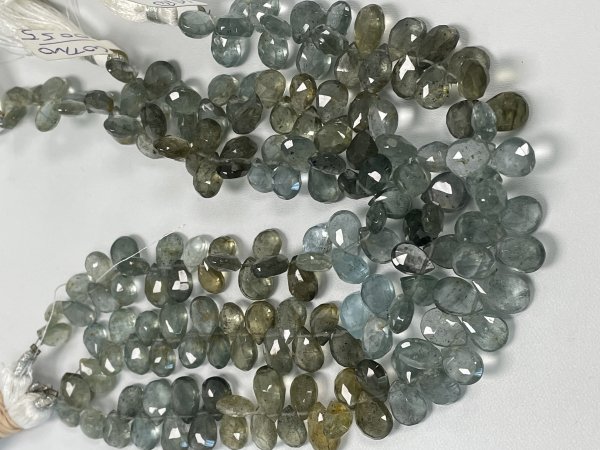 Shaded Moss Aquamarine Pear Faceted