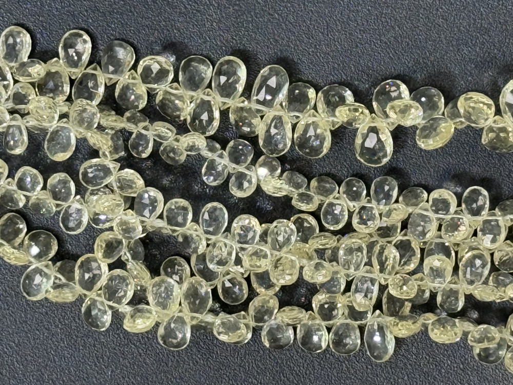 Image of Scapolite  Pears Faceted