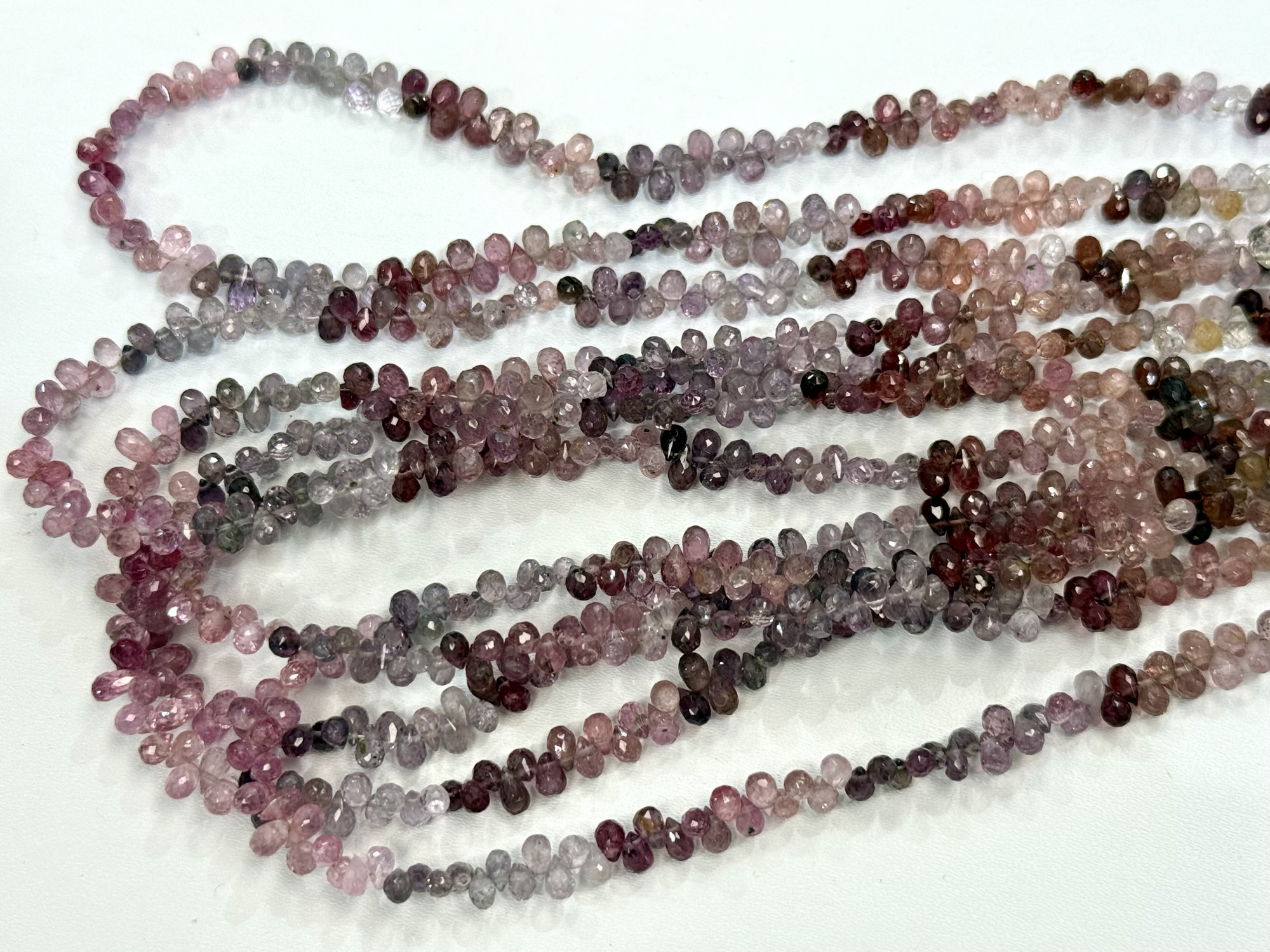 Multi Spinel Drops Faceted