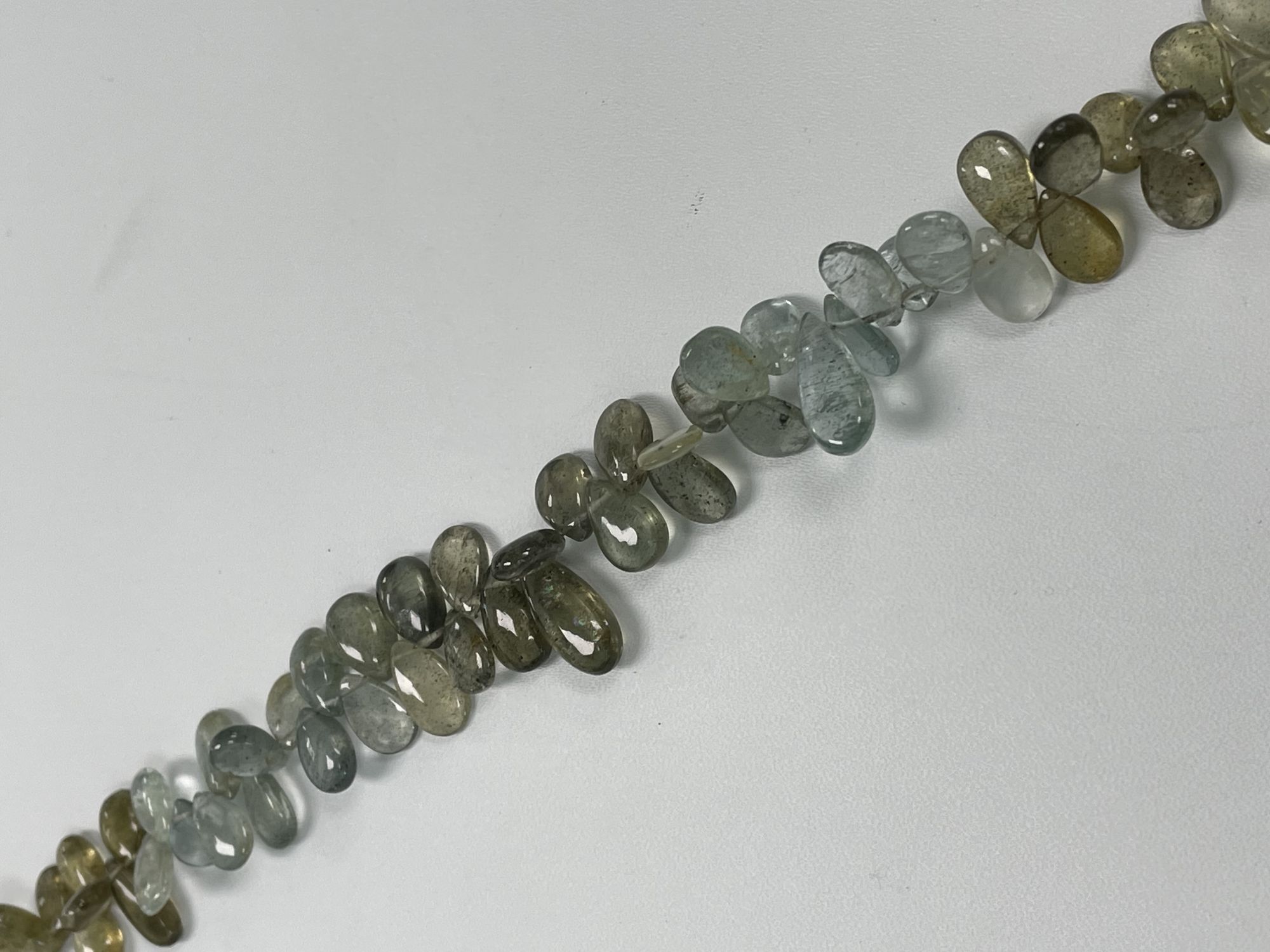 Moss Aquamarine Pear Smooth