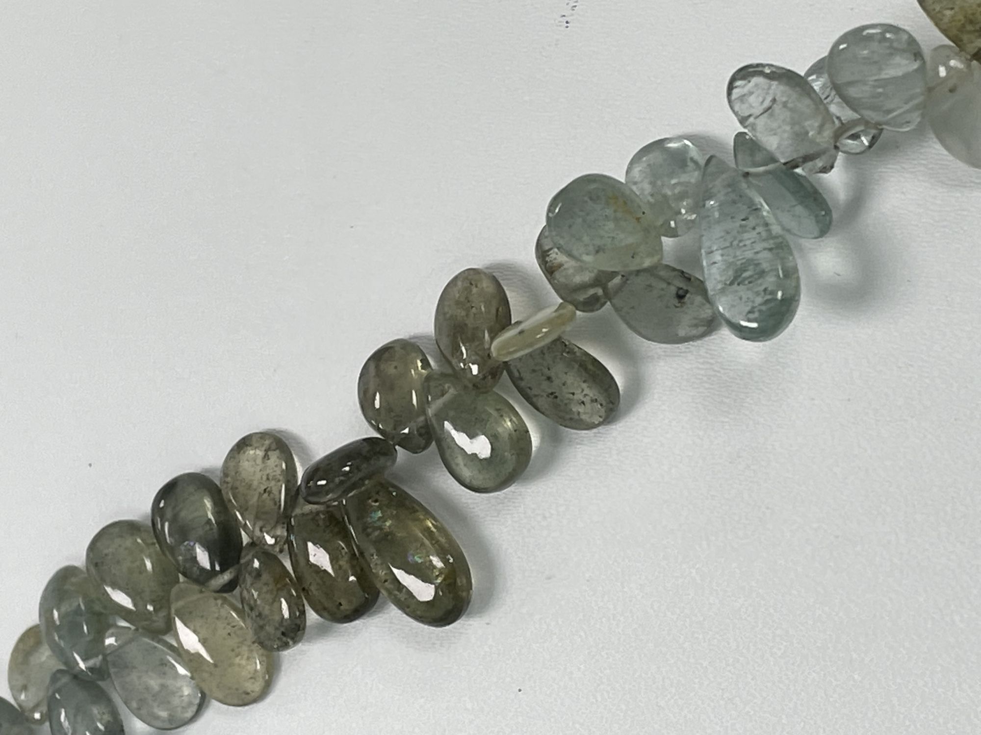 Moss Aquamarine Pear Smooth