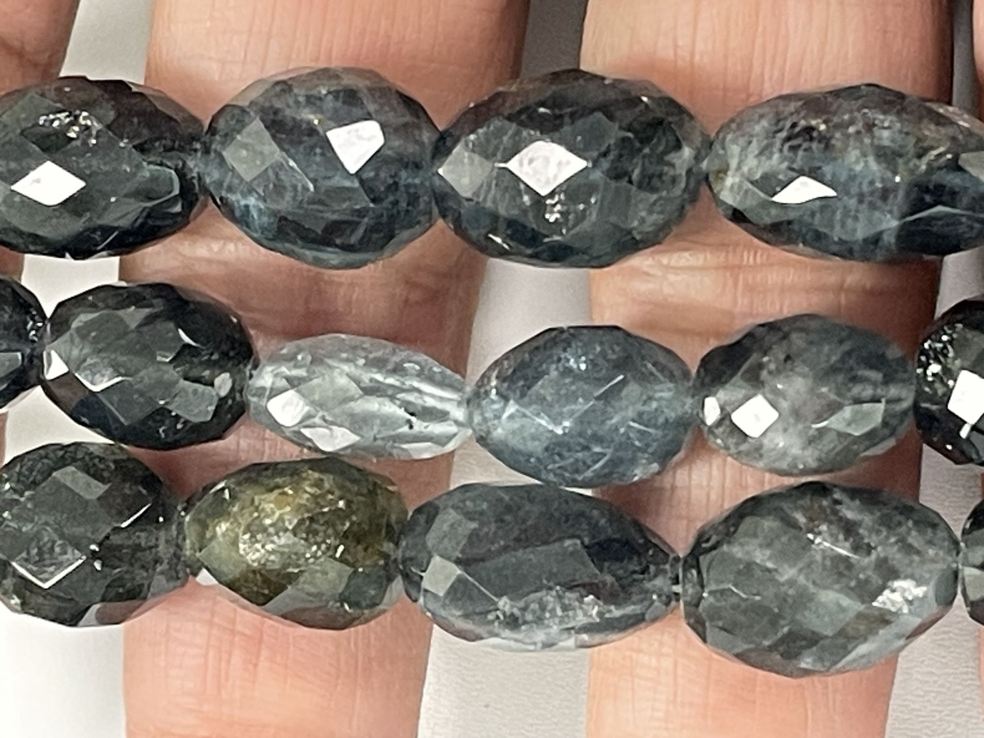 Moss Aquamarine Oval Faceted