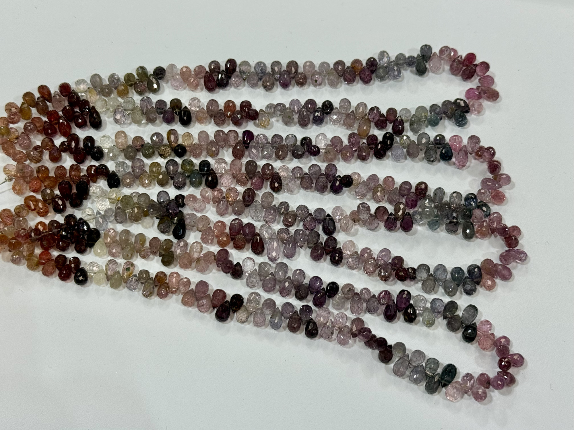 Multi Spinel Drops Faceted